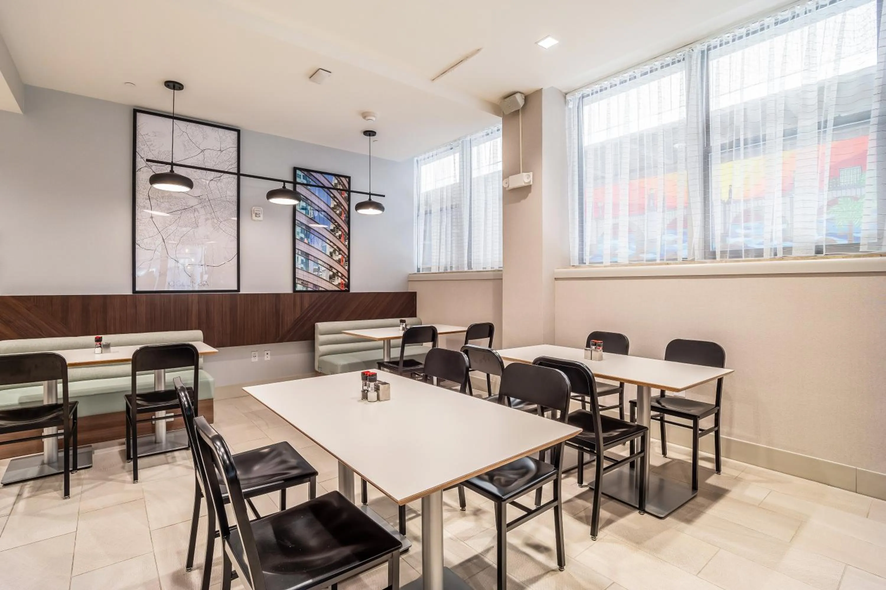 Restaurant/places to eat in Holiday Inn Columbia - Downtown by IHG