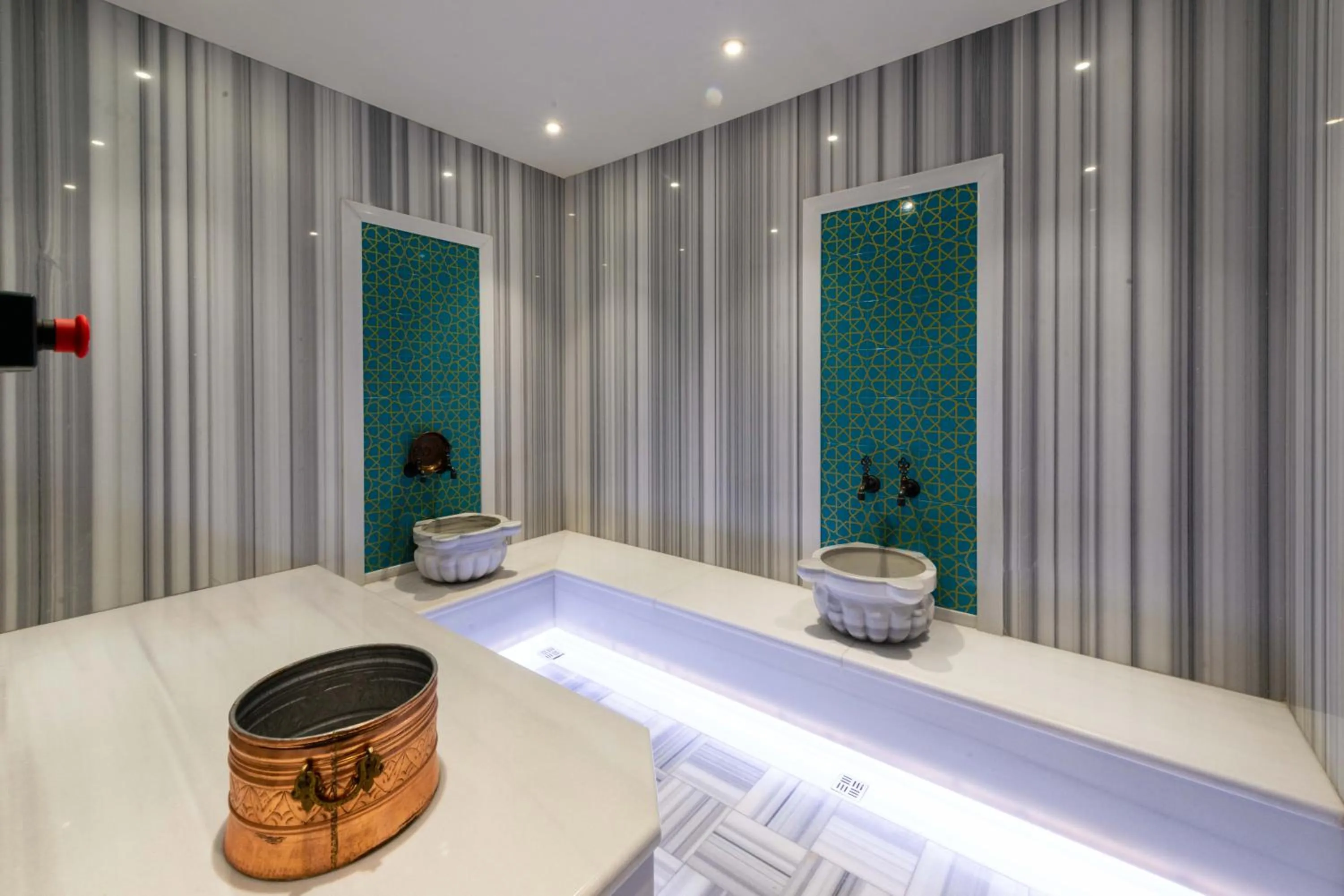 Public Bath in The Craton Hotel Sisli