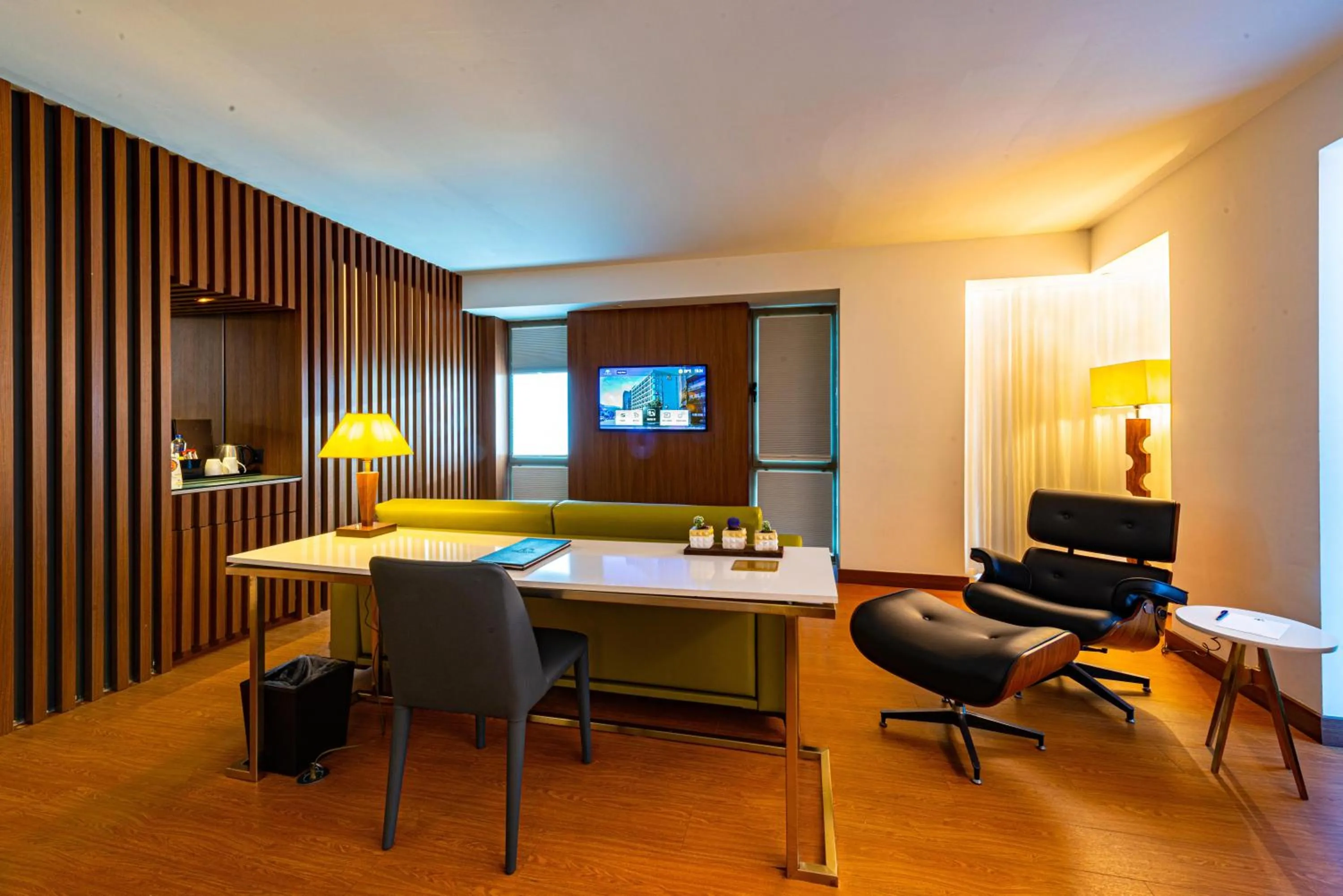 TV and multimedia in The Craton Hotel Sisli