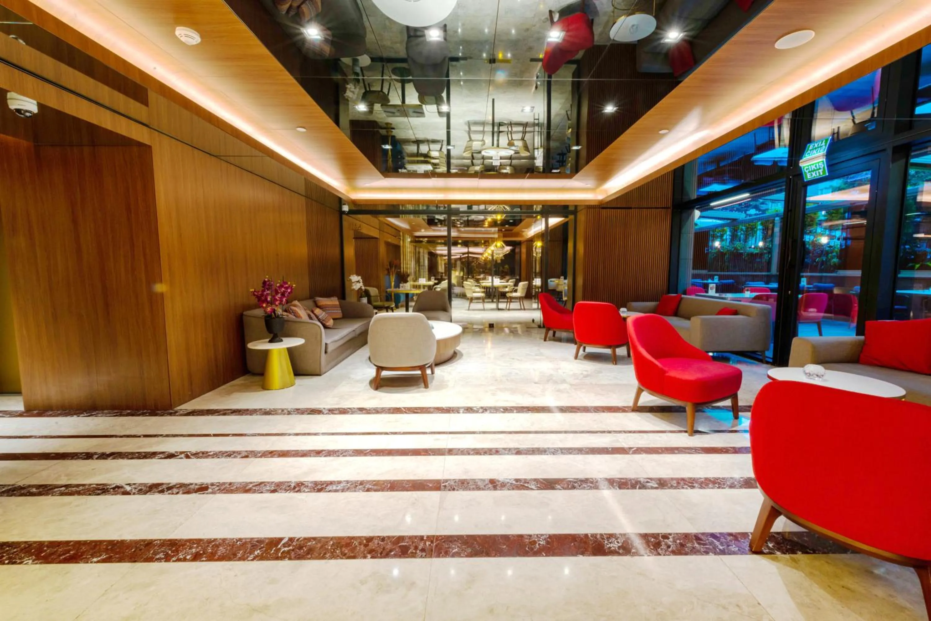 Lobby or reception in The Craton Hotel Sisli