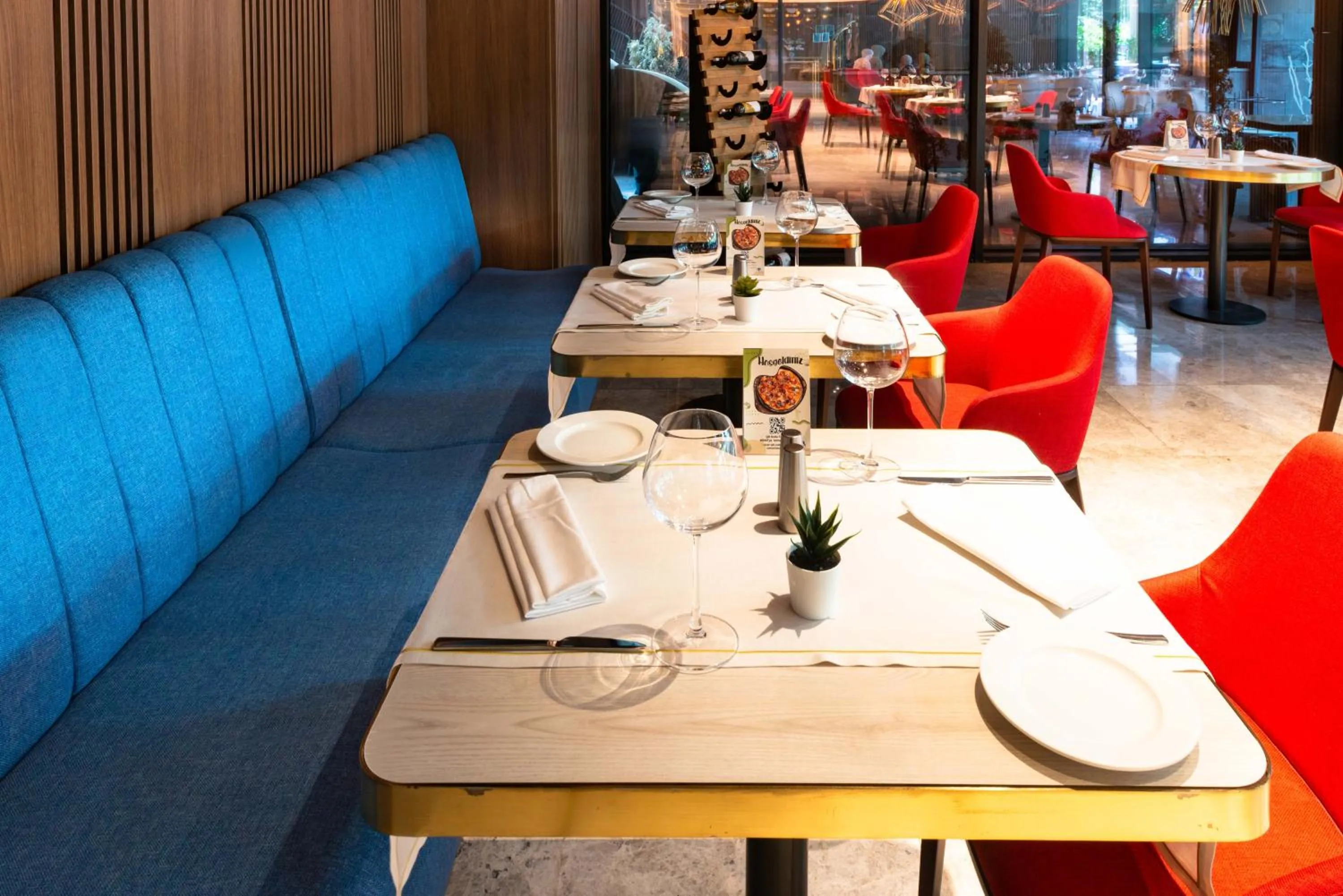 Restaurant/places to eat in The Craton Hotel Sisli