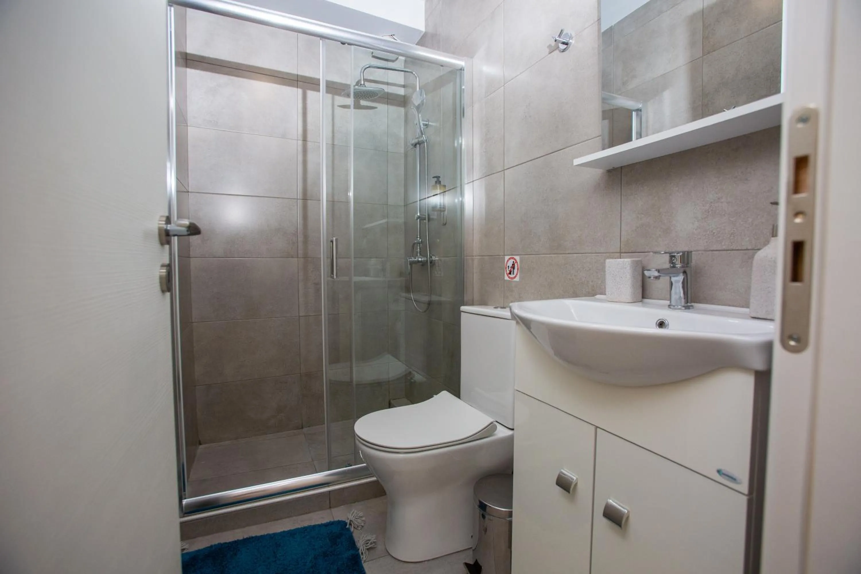 Bathroom in Raise Boutique Rooms in the Center of Athens