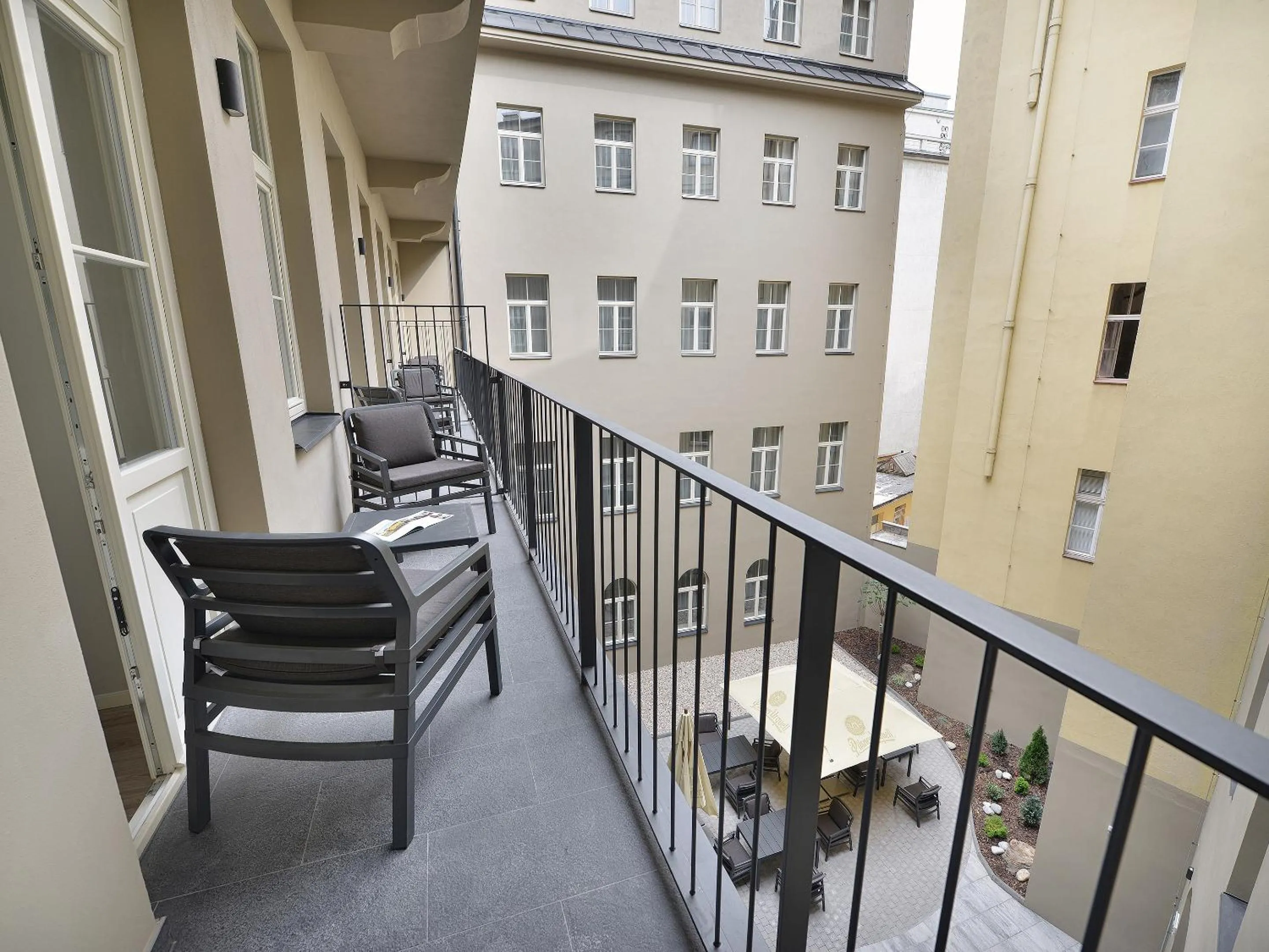 Balcony/Terrace in EA Hotel New Town