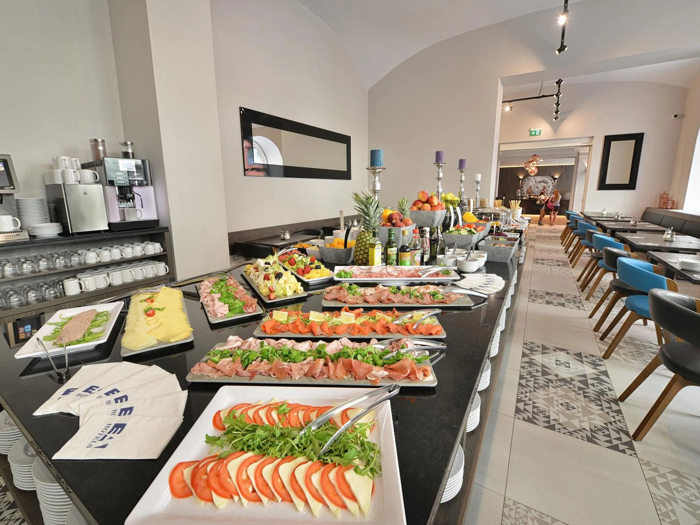 Buffet breakfast in EA Hotel New Town