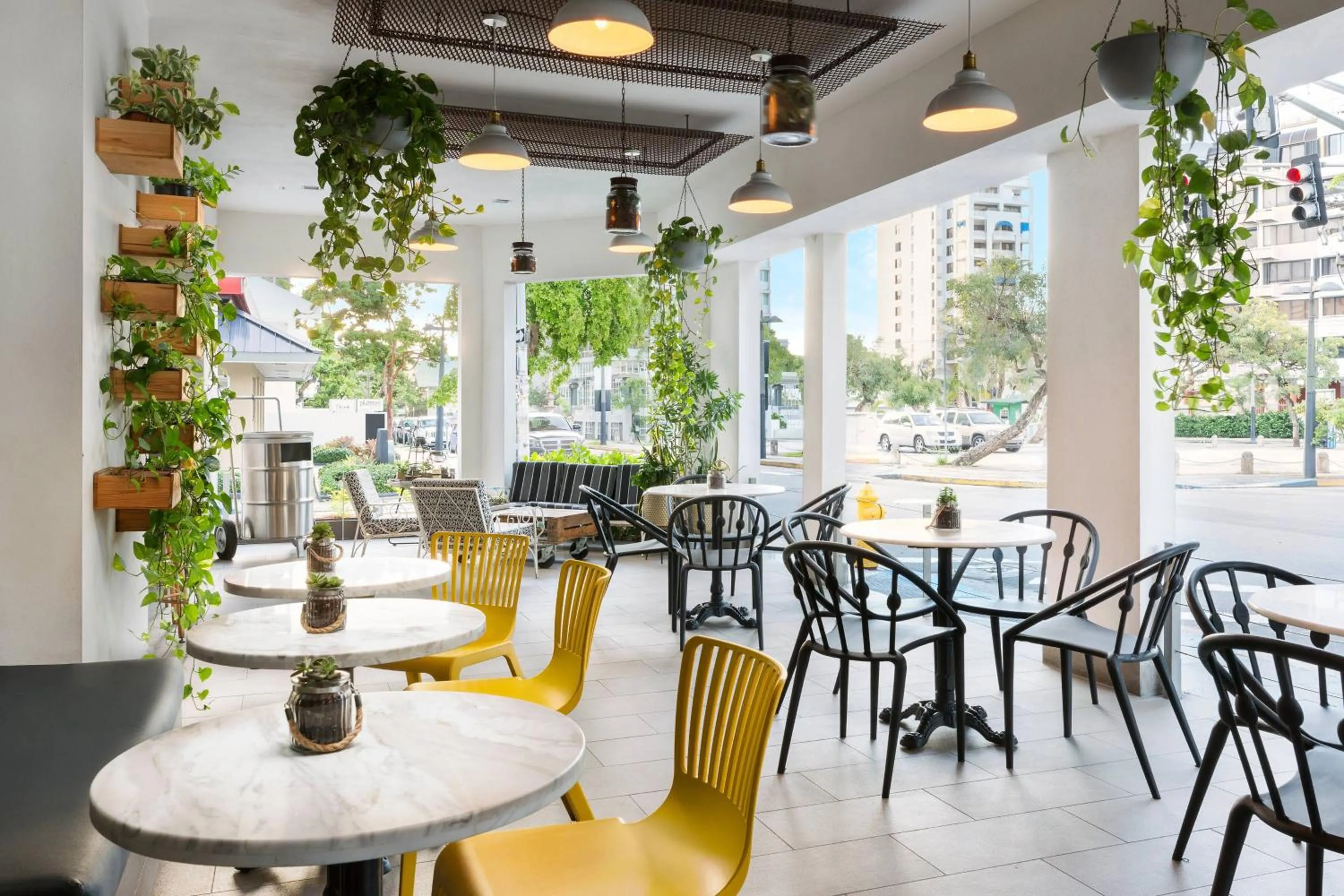 Restaurant/places to eat in AC Hotel by Marriott San Juan Condado