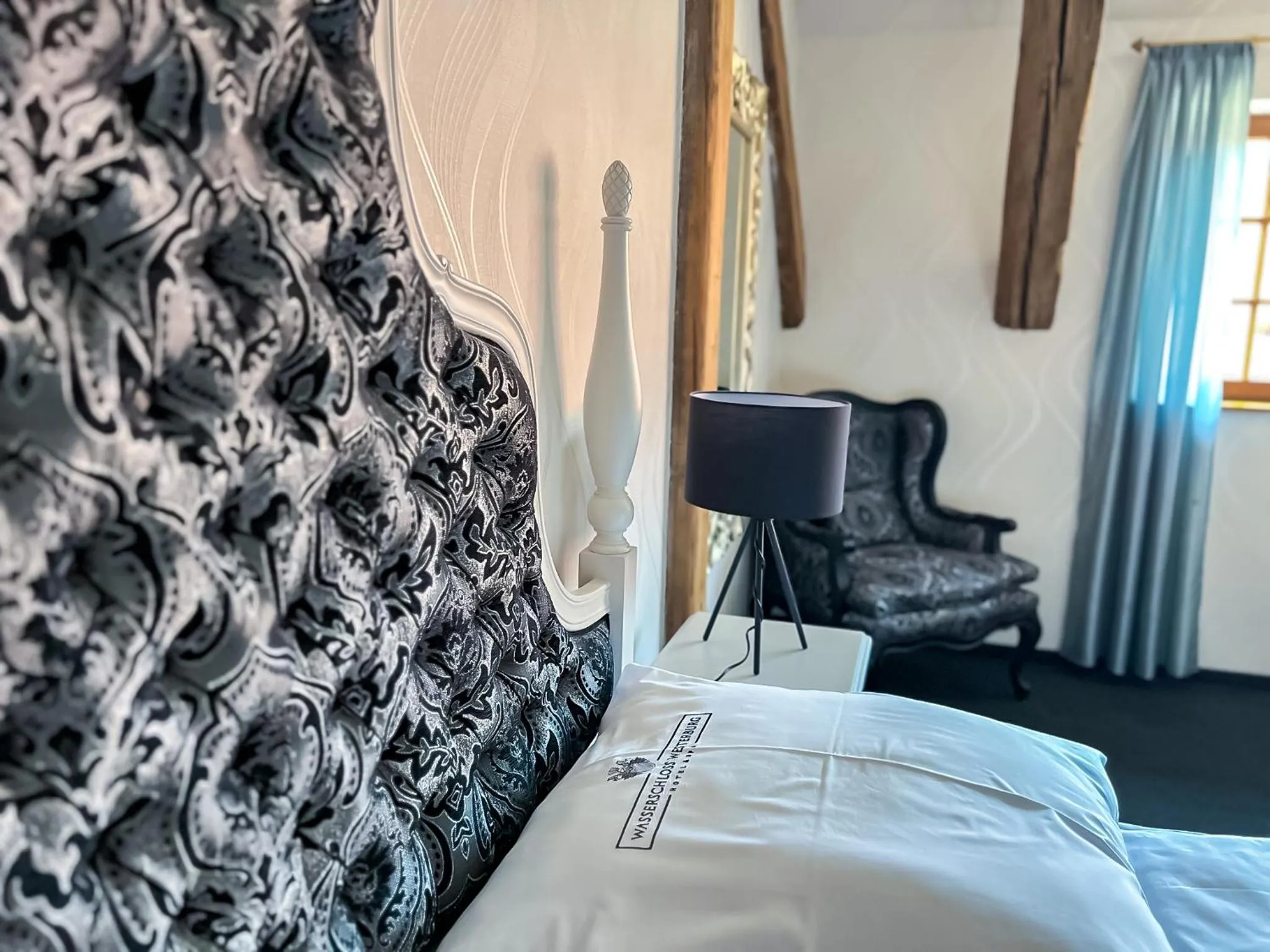 Bed in Hotel & Spa Wasserschloss Westerburg