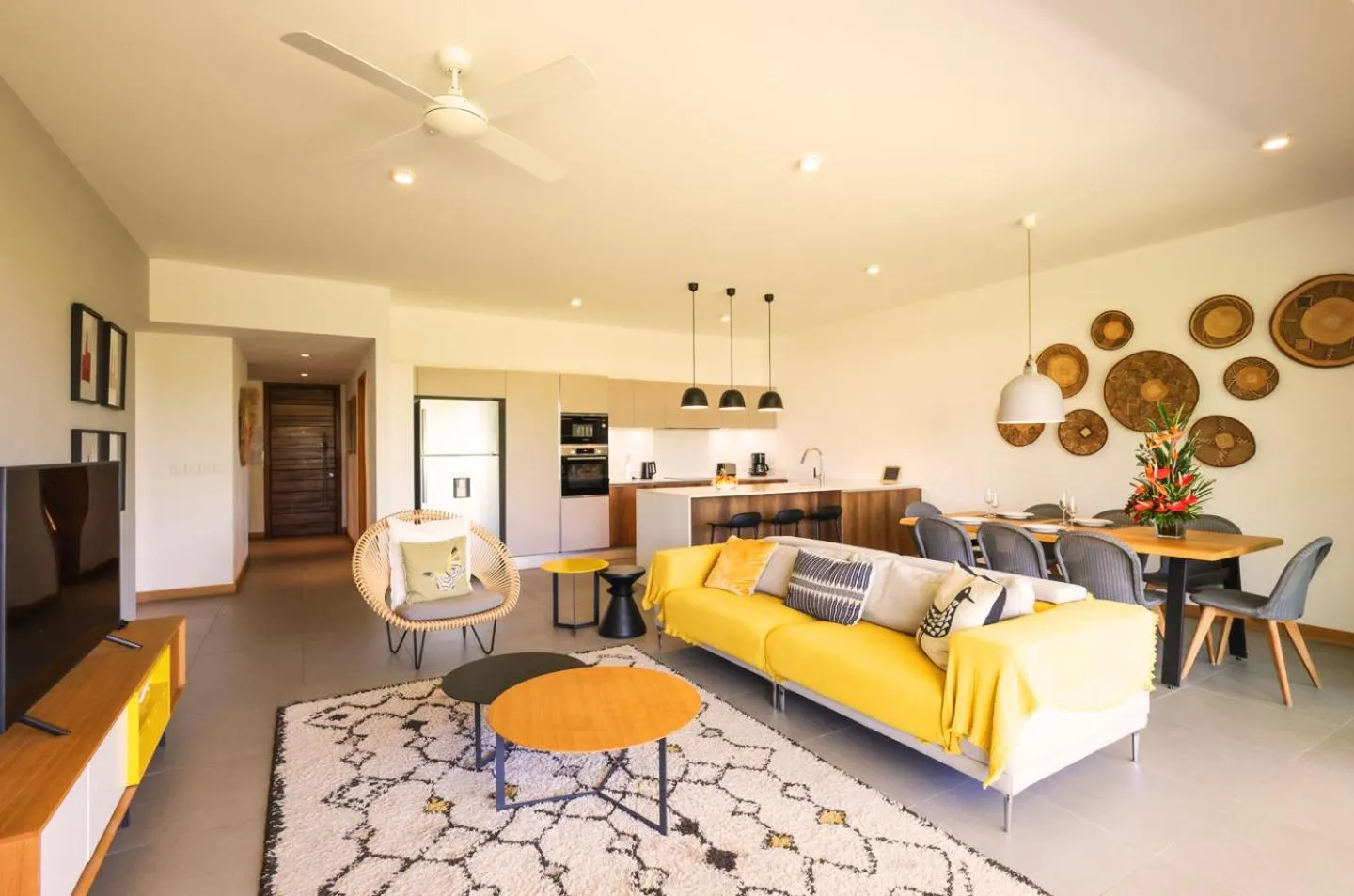 Kitchen or kitchenette in Mythic Suites & Villas by MJ Holidays