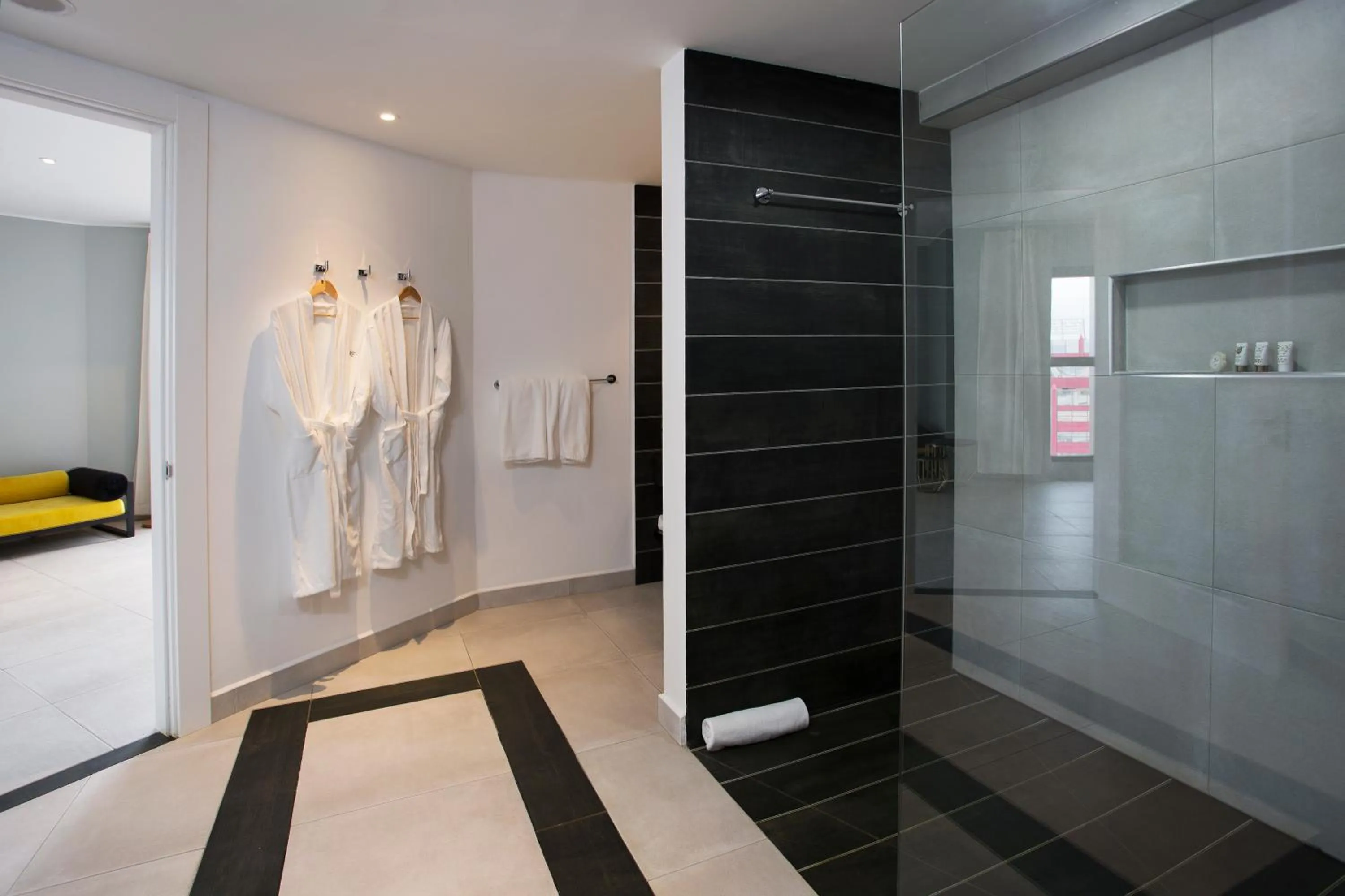 Bathroom in Le Centell Hotel & Spa