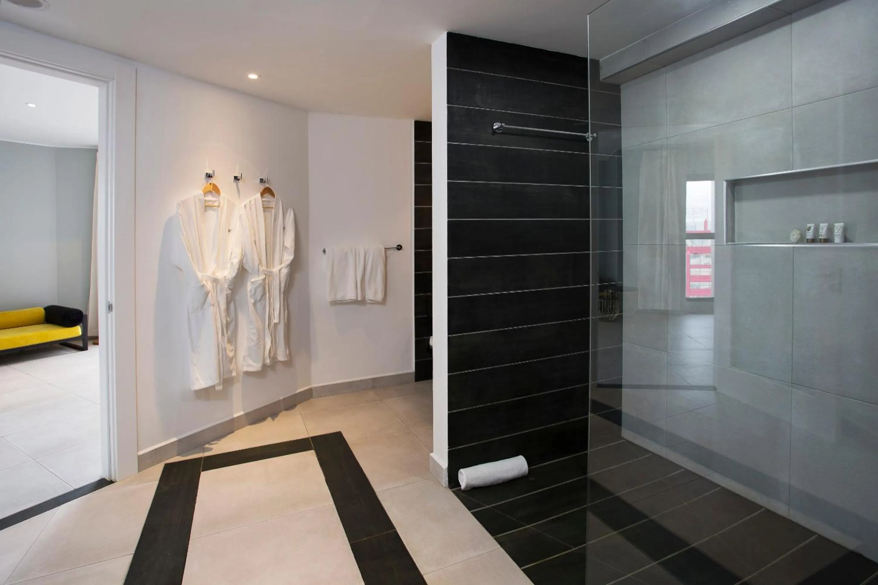 Bathroom in Le Centell Hotel & Spa