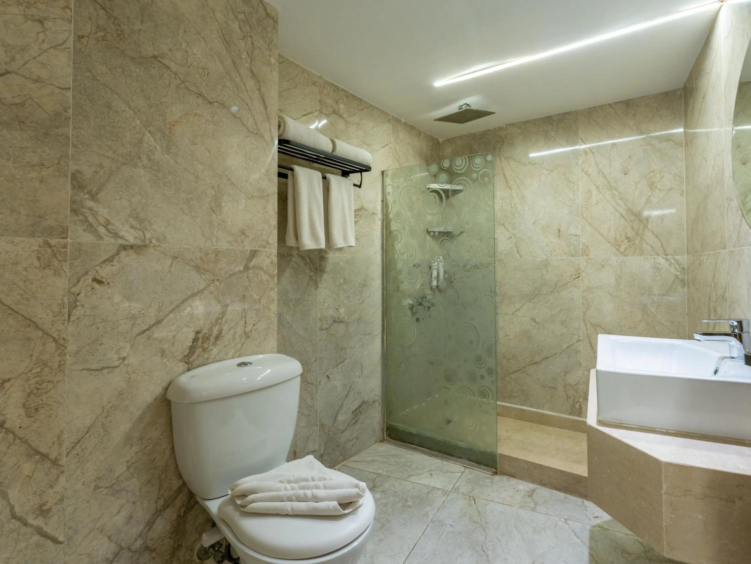 Bath in Panorama Ramsis Hotel & Cafe