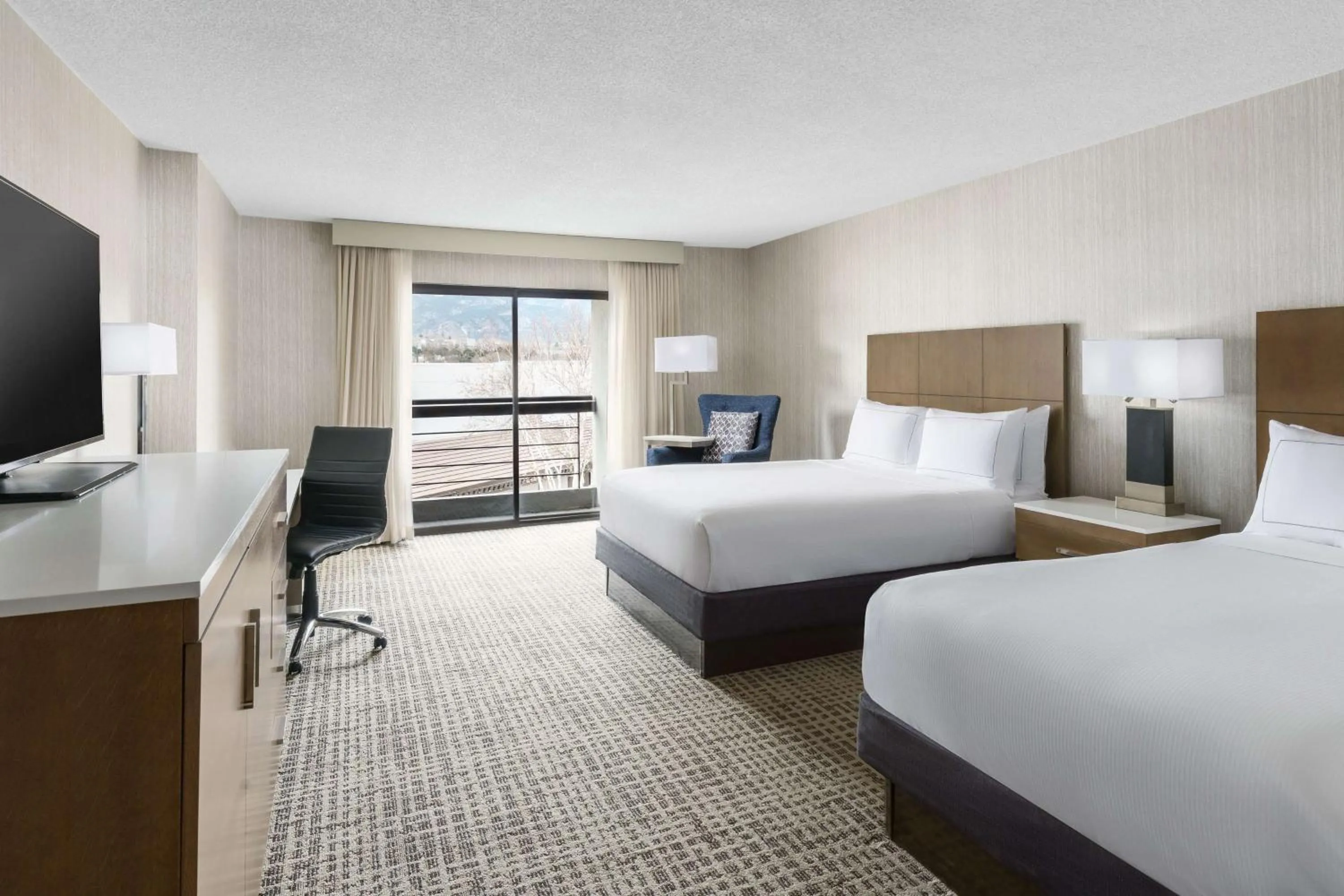 Bedroom, Bed in DoubleTree by Hilton Colorado Springs