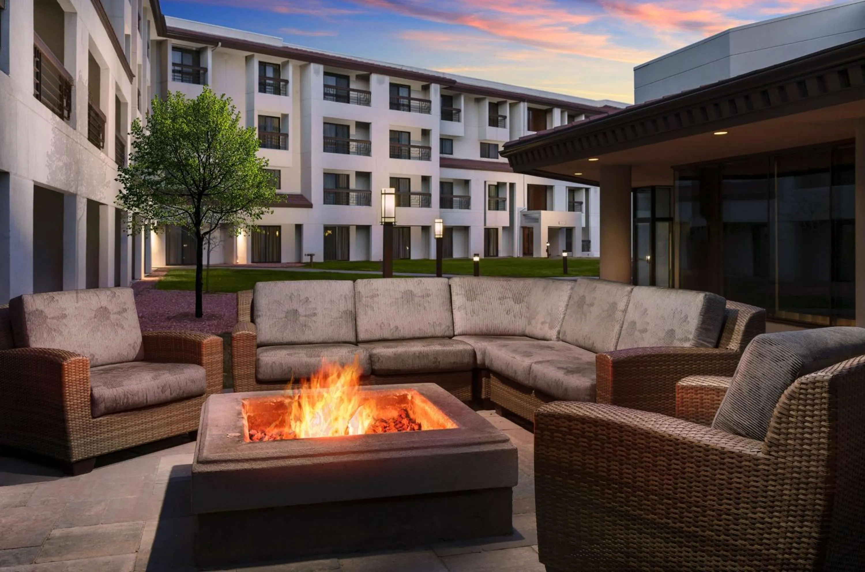 Property building in DoubleTree by Hilton Colorado Springs