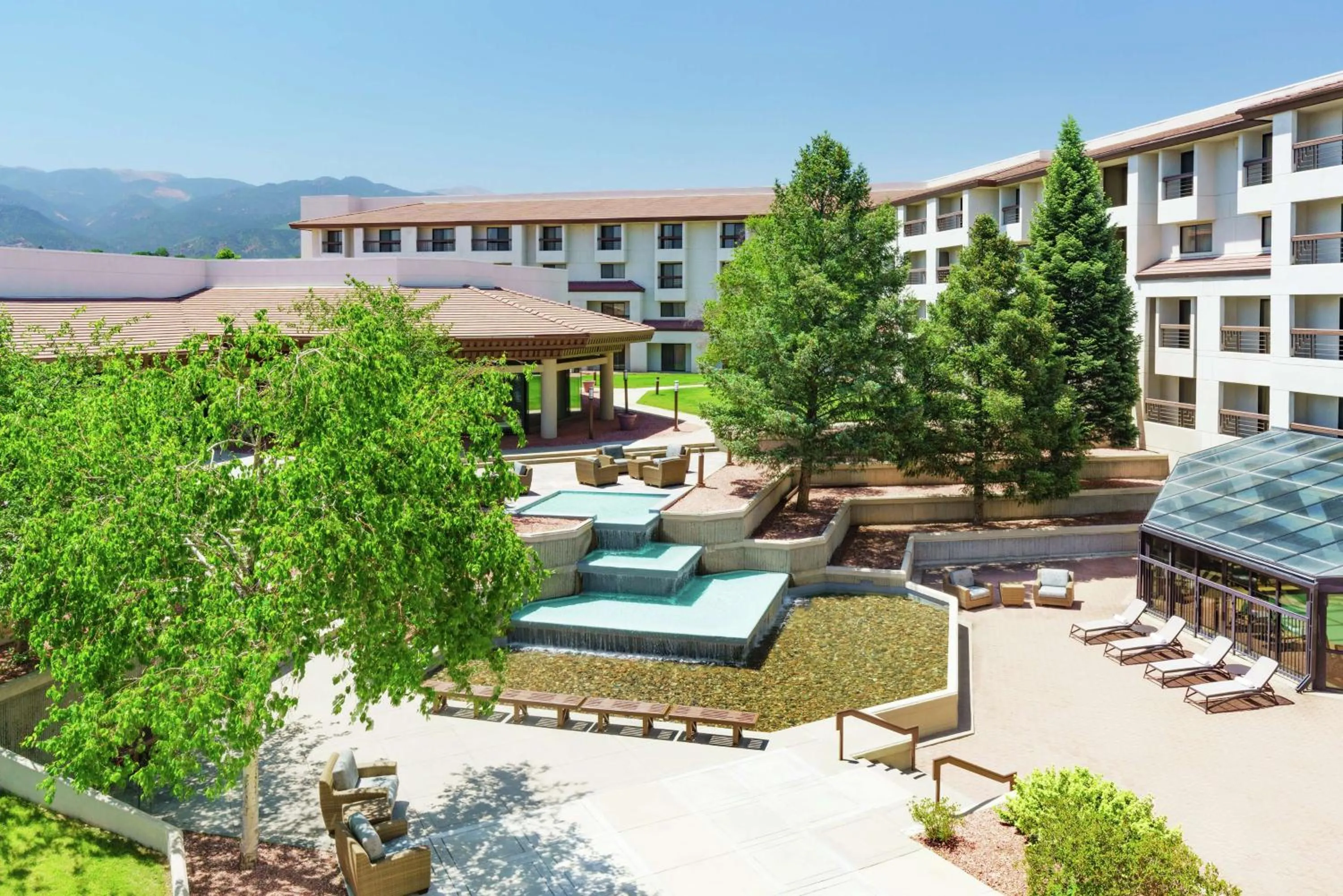Property building in DoubleTree by Hilton Colorado Springs