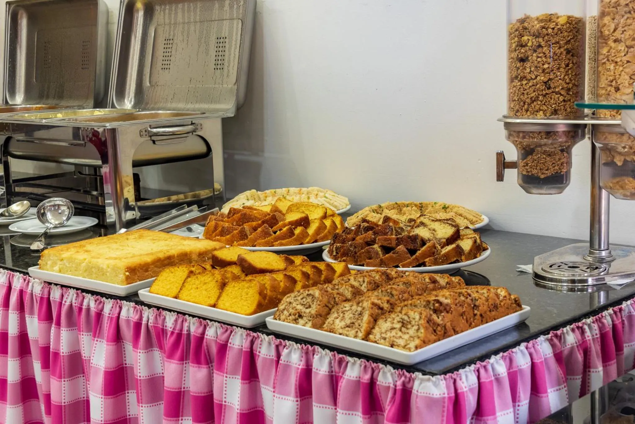 Food and drinks in Hotel Santos Dumont Aeroporto SLZ