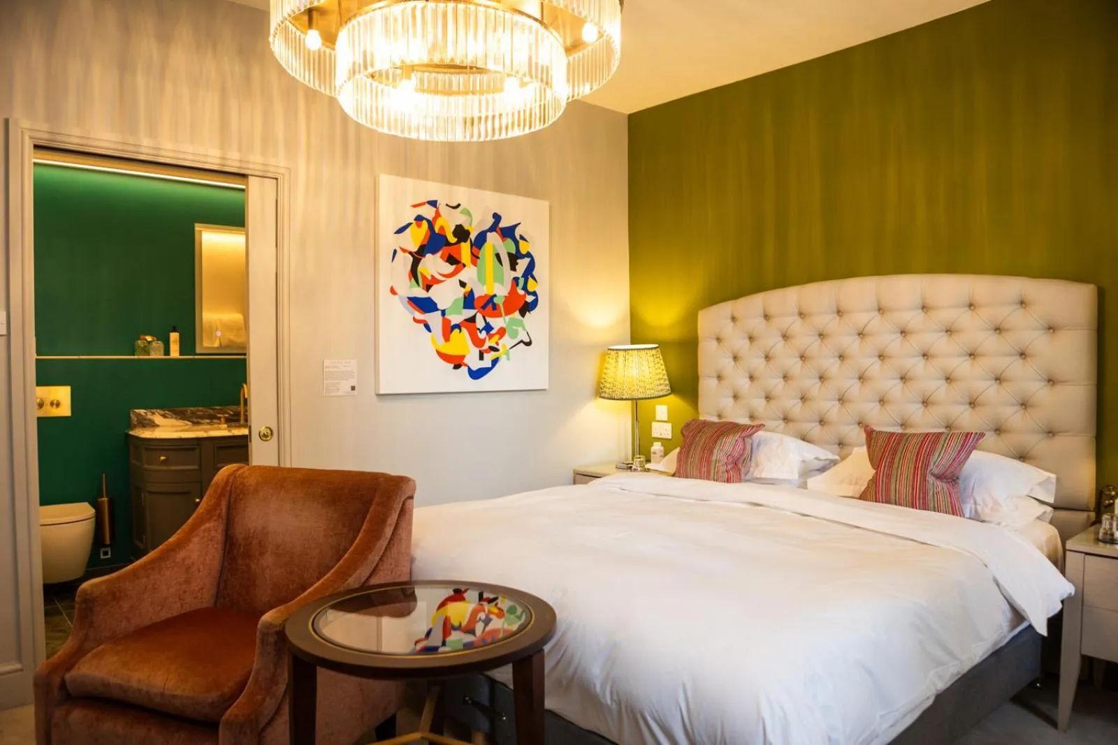 Bedroom, Bed in Dukes Bath