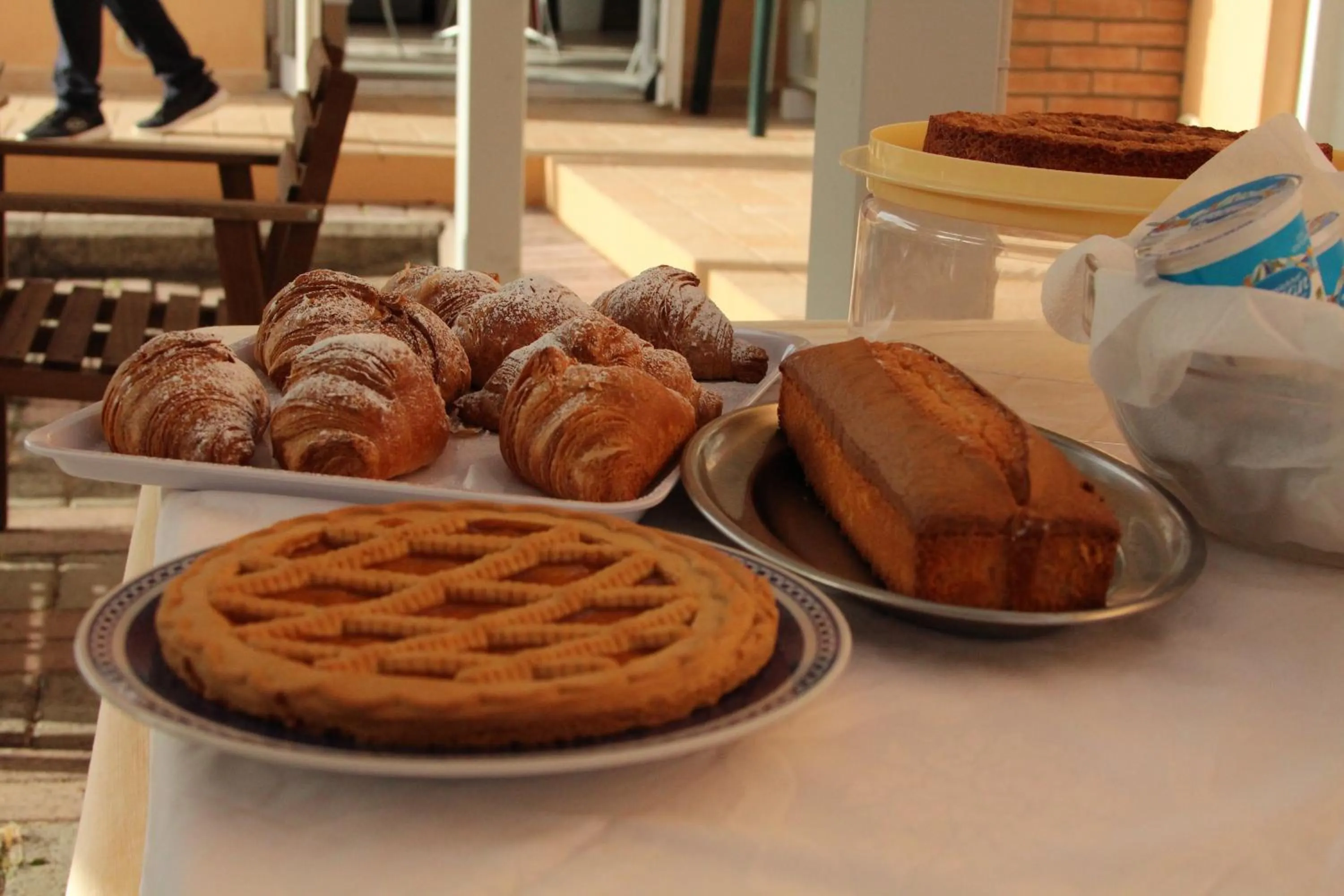 Buffet breakfast in Hotel Le Palme