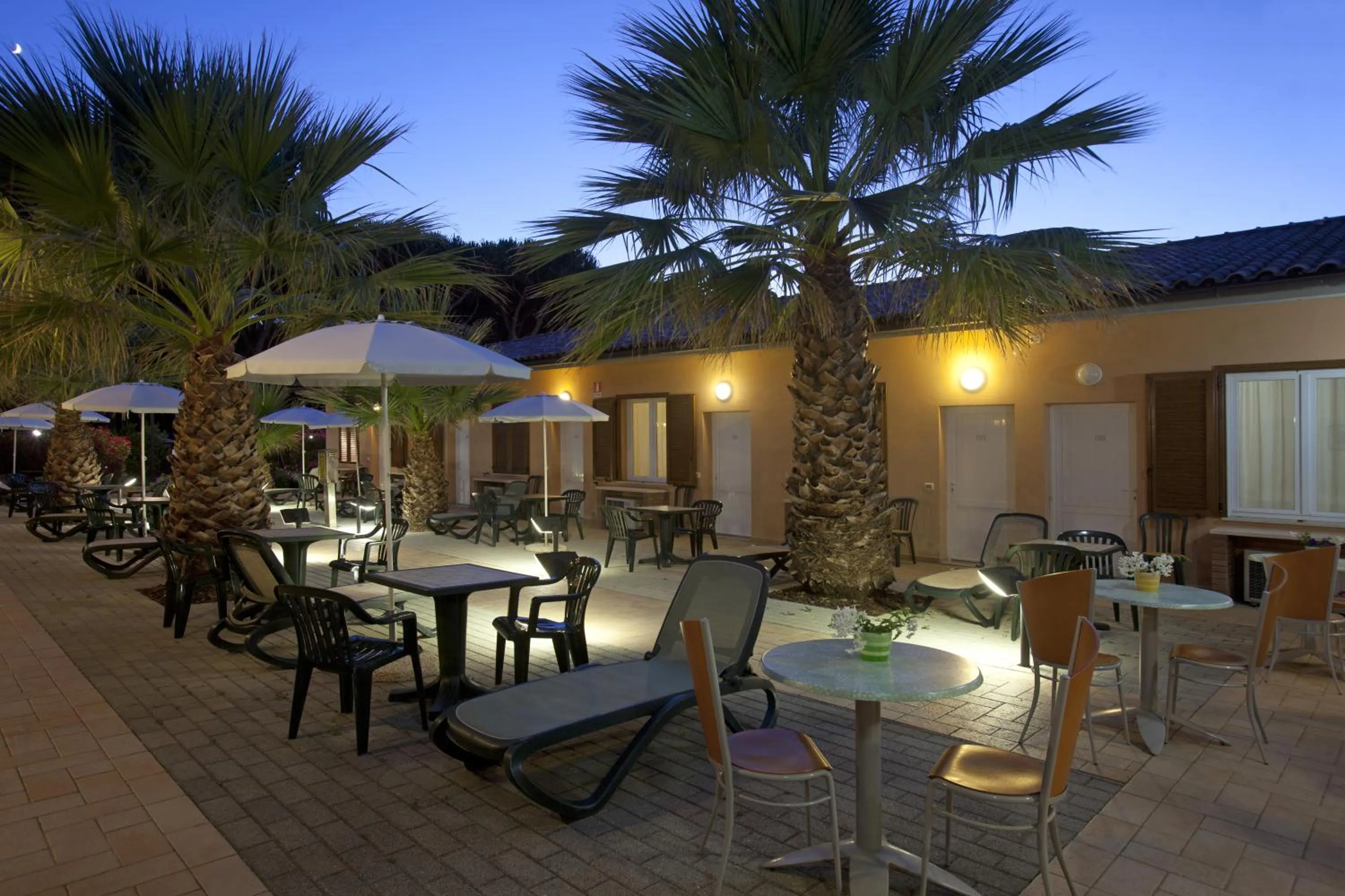 Facade/entrance in Hotel Le Palme