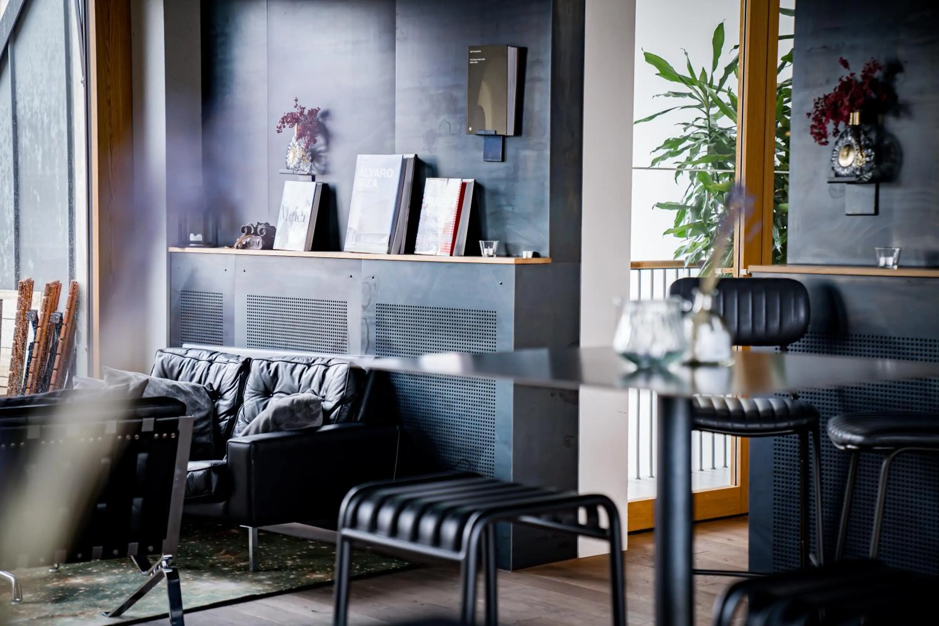 Lounge or bar in ART HOUSE Basel - Member of Design Hotels