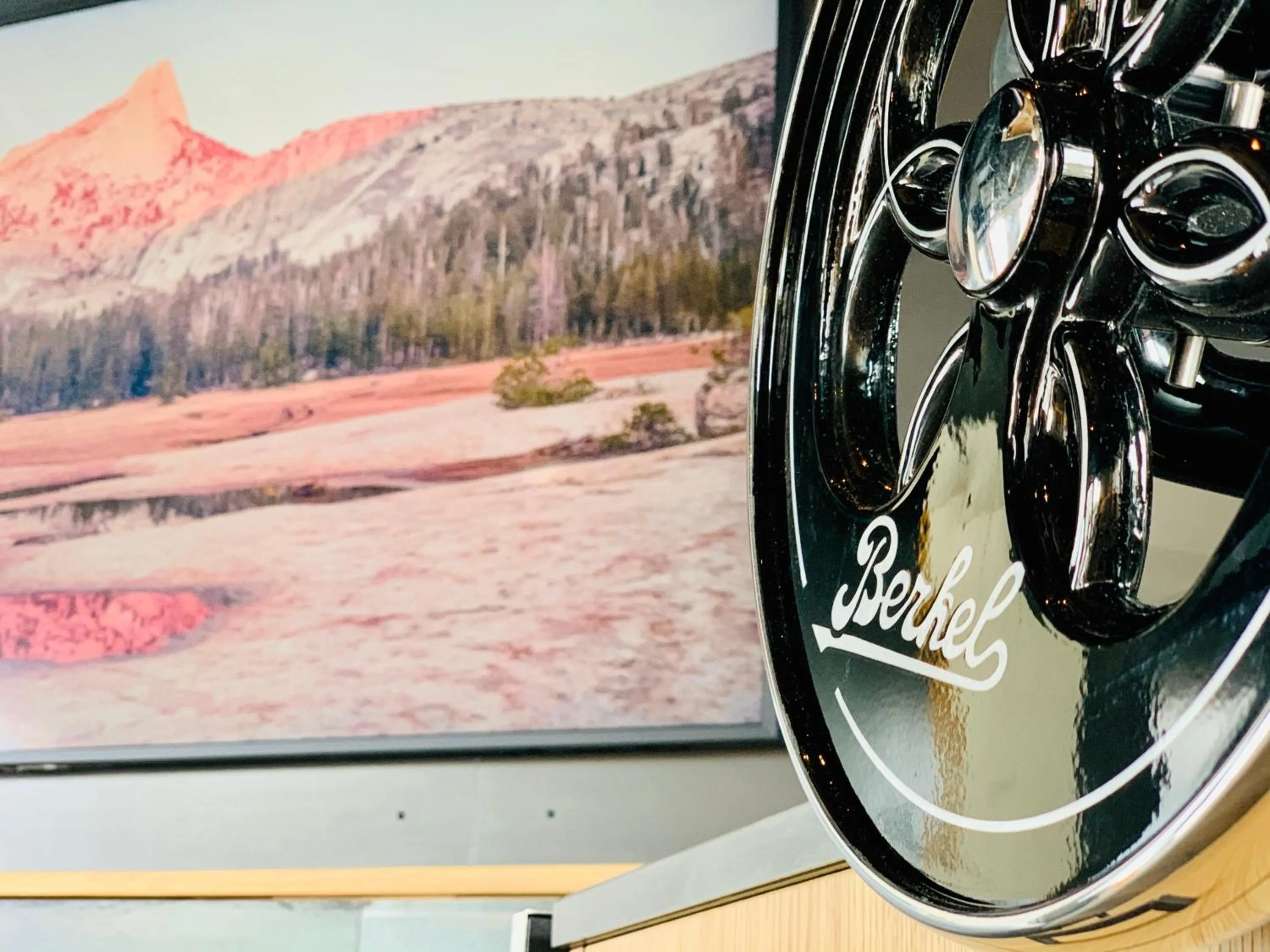 Food and drinks in ART HOUSE Basel - Member of Design Hotels