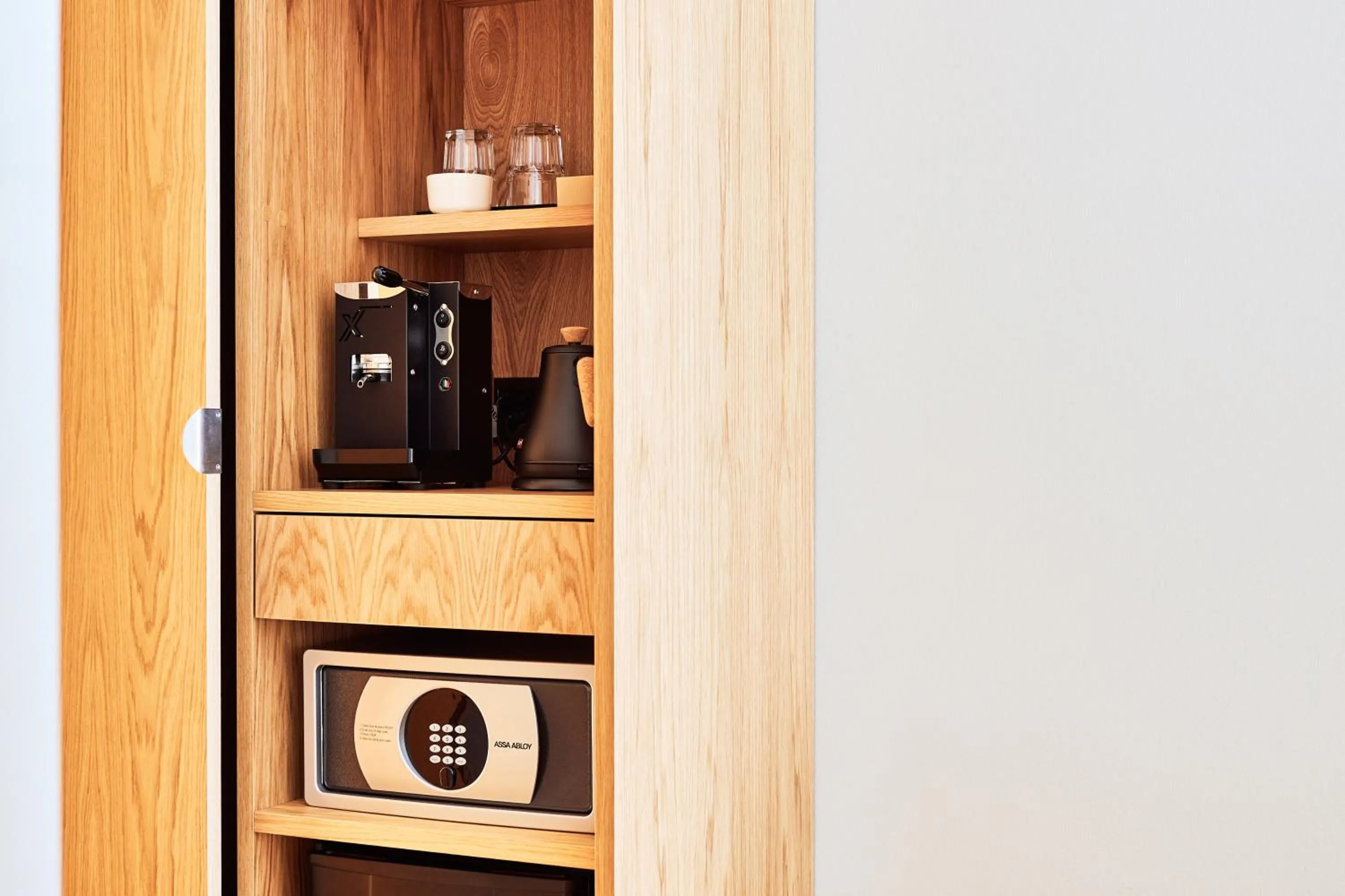 Coffee/tea facilities in ART HOUSE Basel - Member of Design Hotels