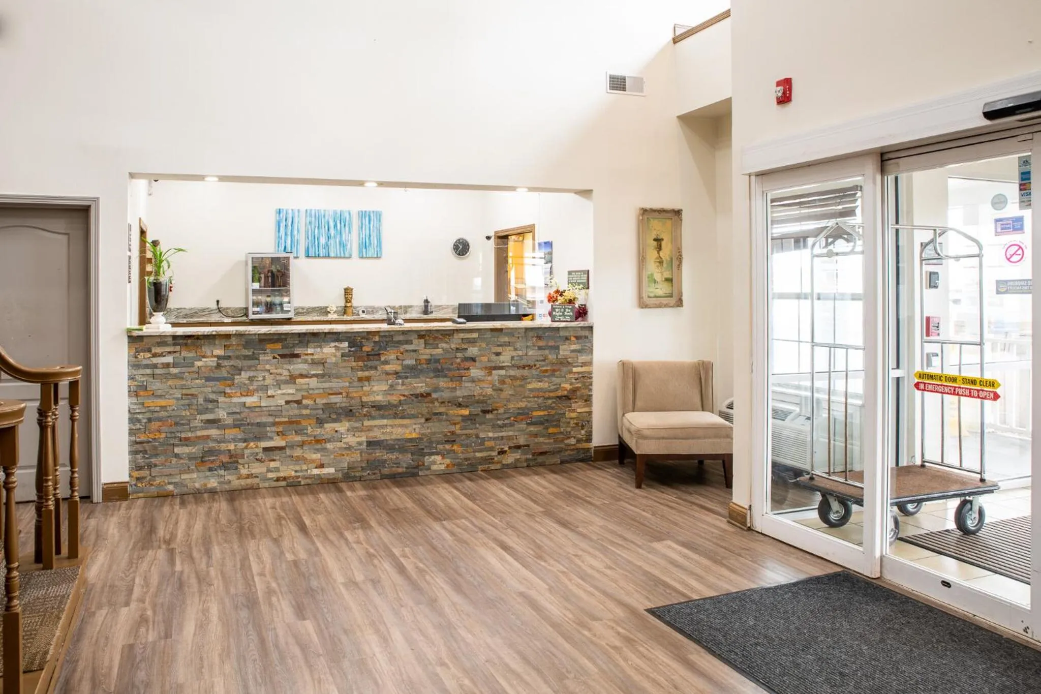 Lobby or reception in BlissPoint Inn & Suites Marion