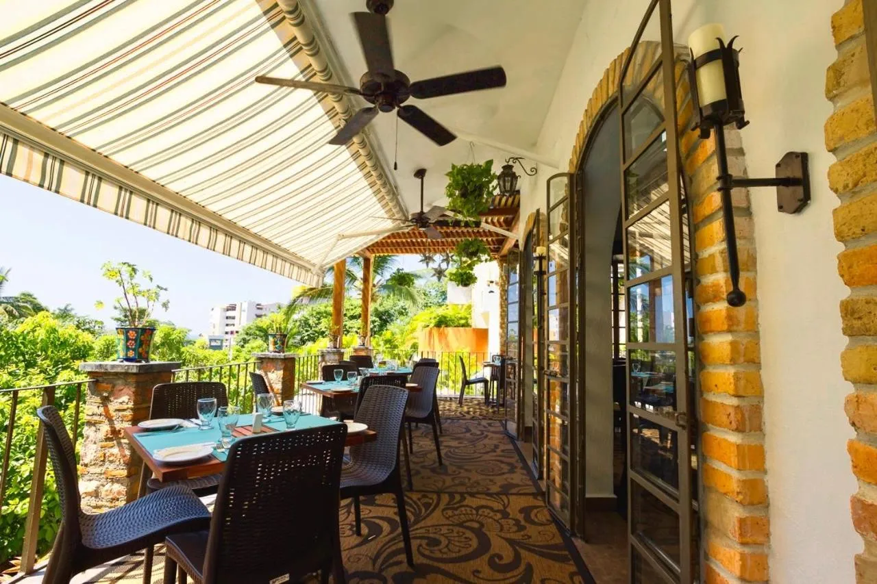 Restaurant/places to eat in Casa Cupula LGBT Luxury Resort