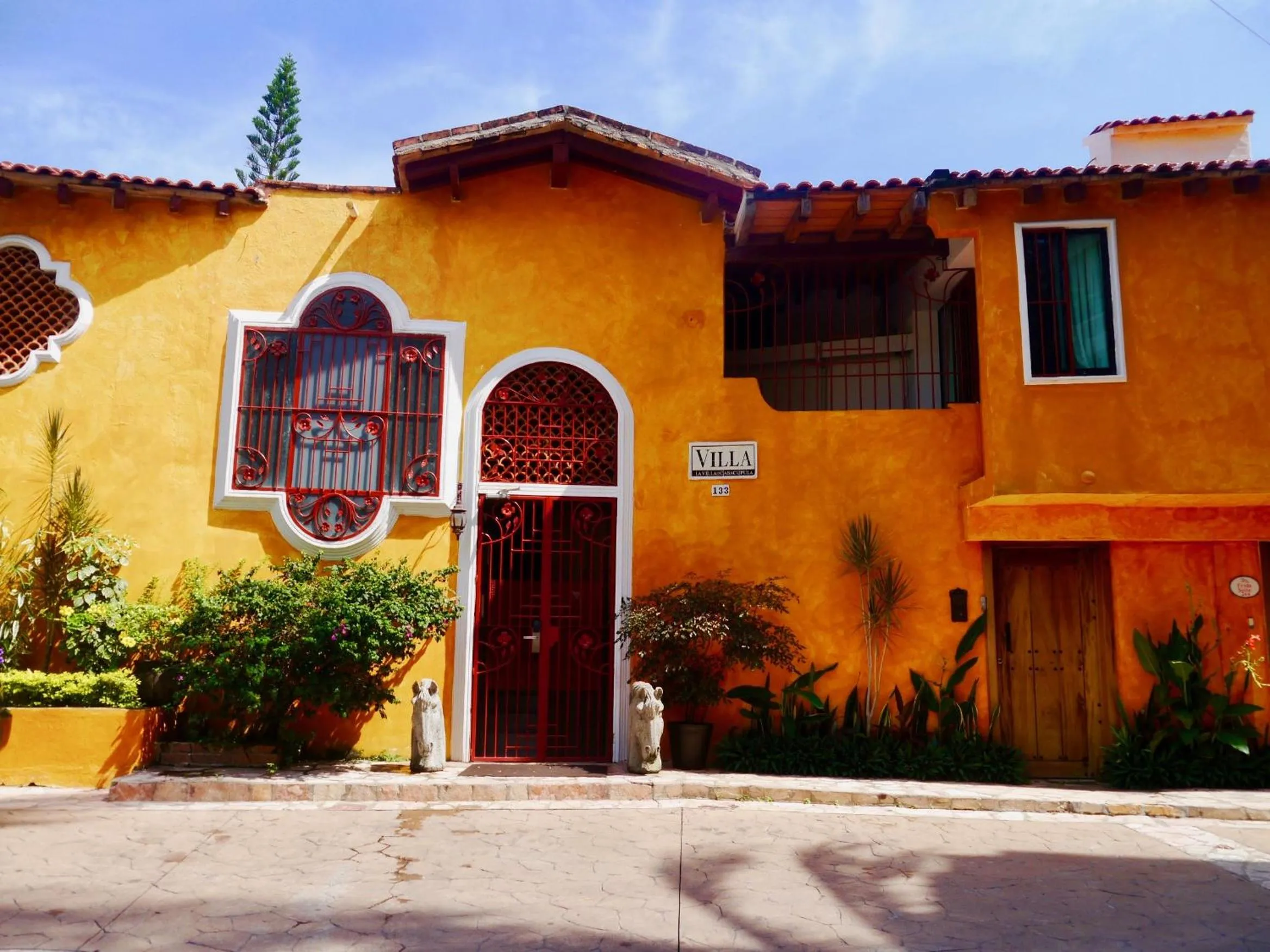 Casa Cupula LGBT Luxury Resort