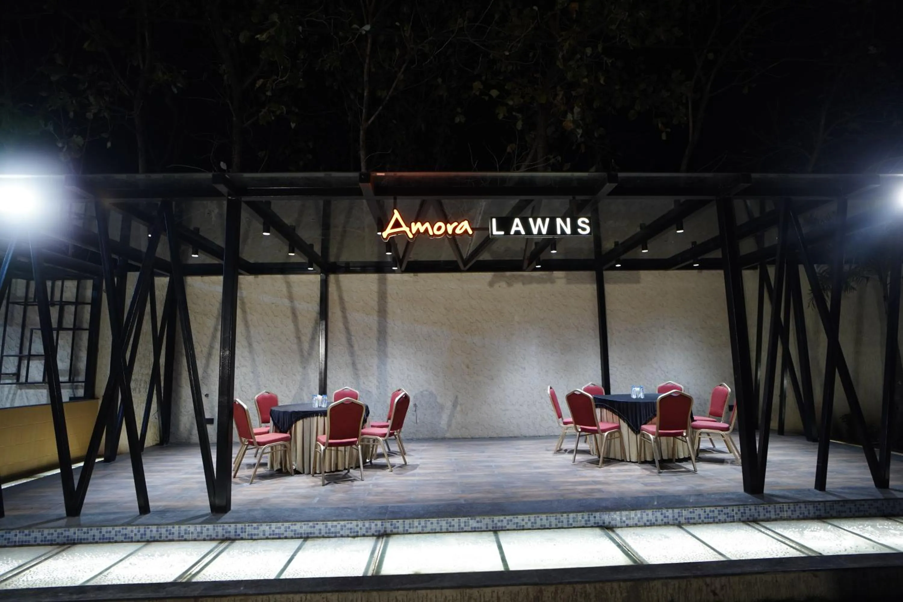 Garden in HOTEL AMORA - Rajnandgaon