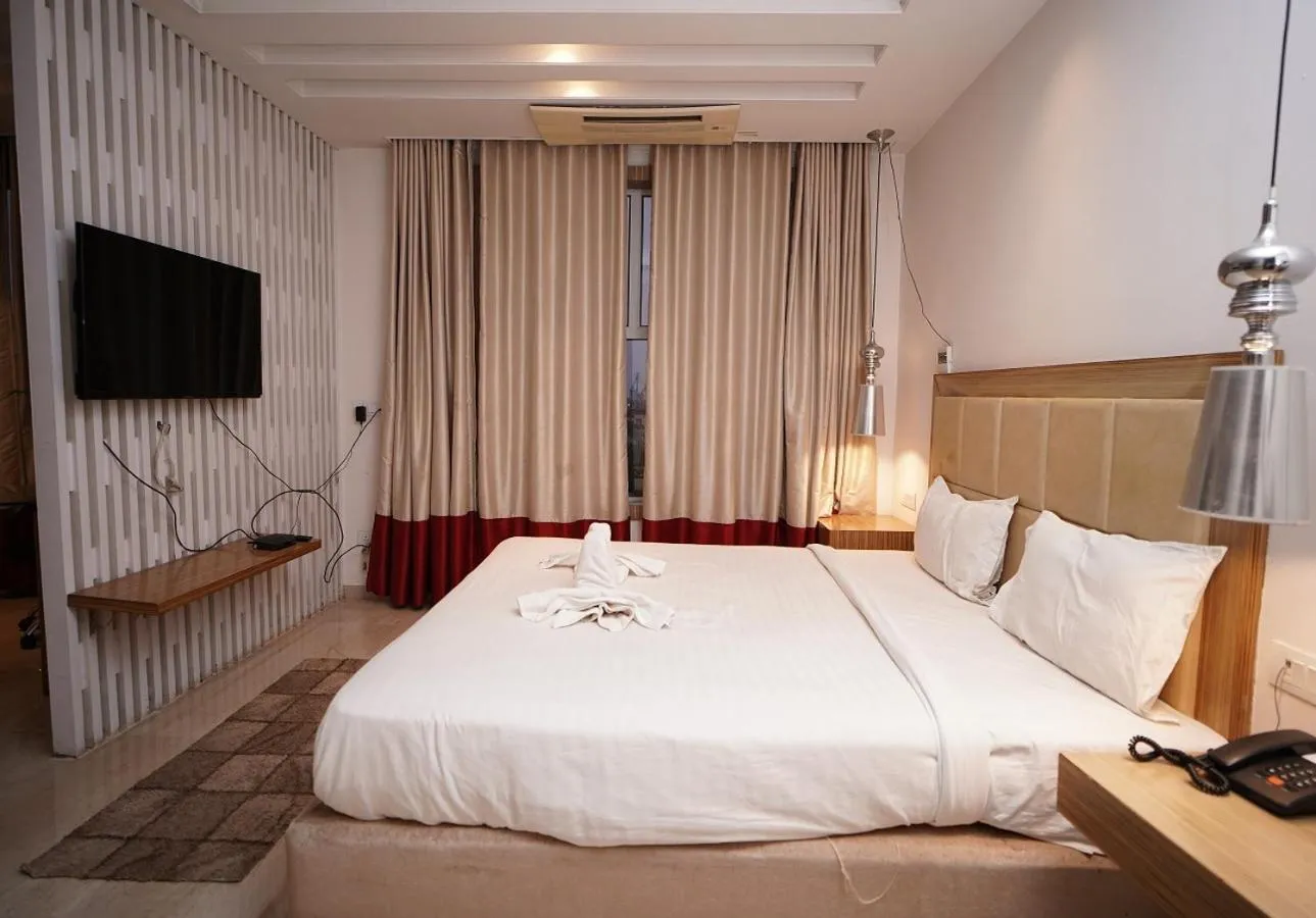 Bed in HOTEL AMORA - Rajnandgaon