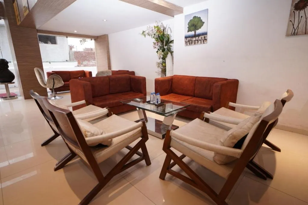 HOTEL AMORA - Rajnandgaon