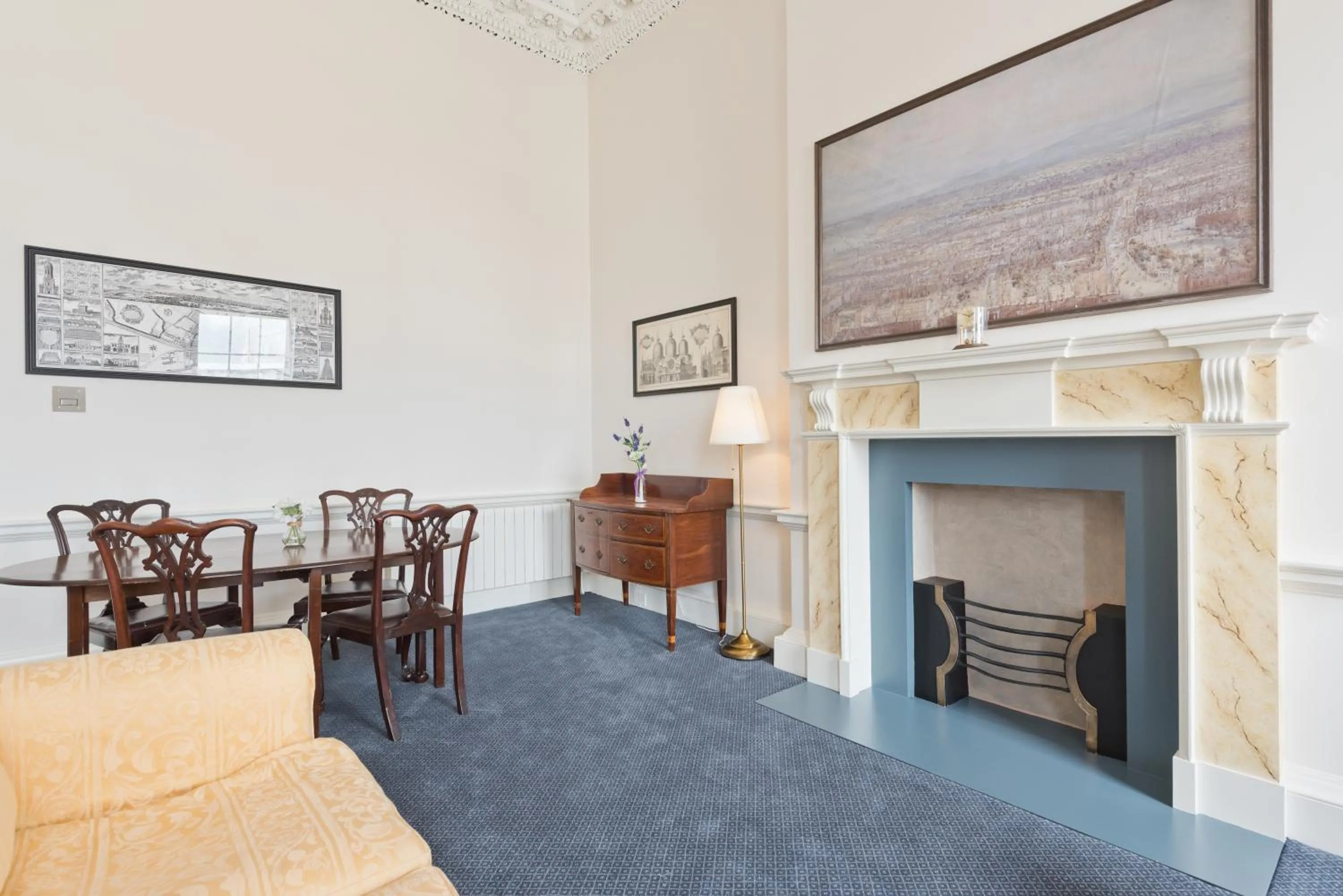 Henrietta Suites City Centre