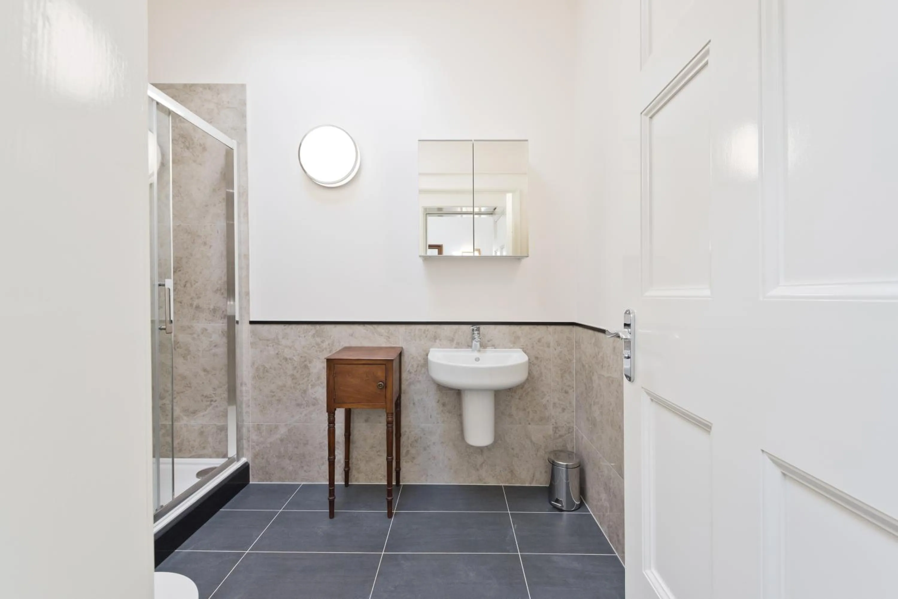 Henrietta Suites City Centre