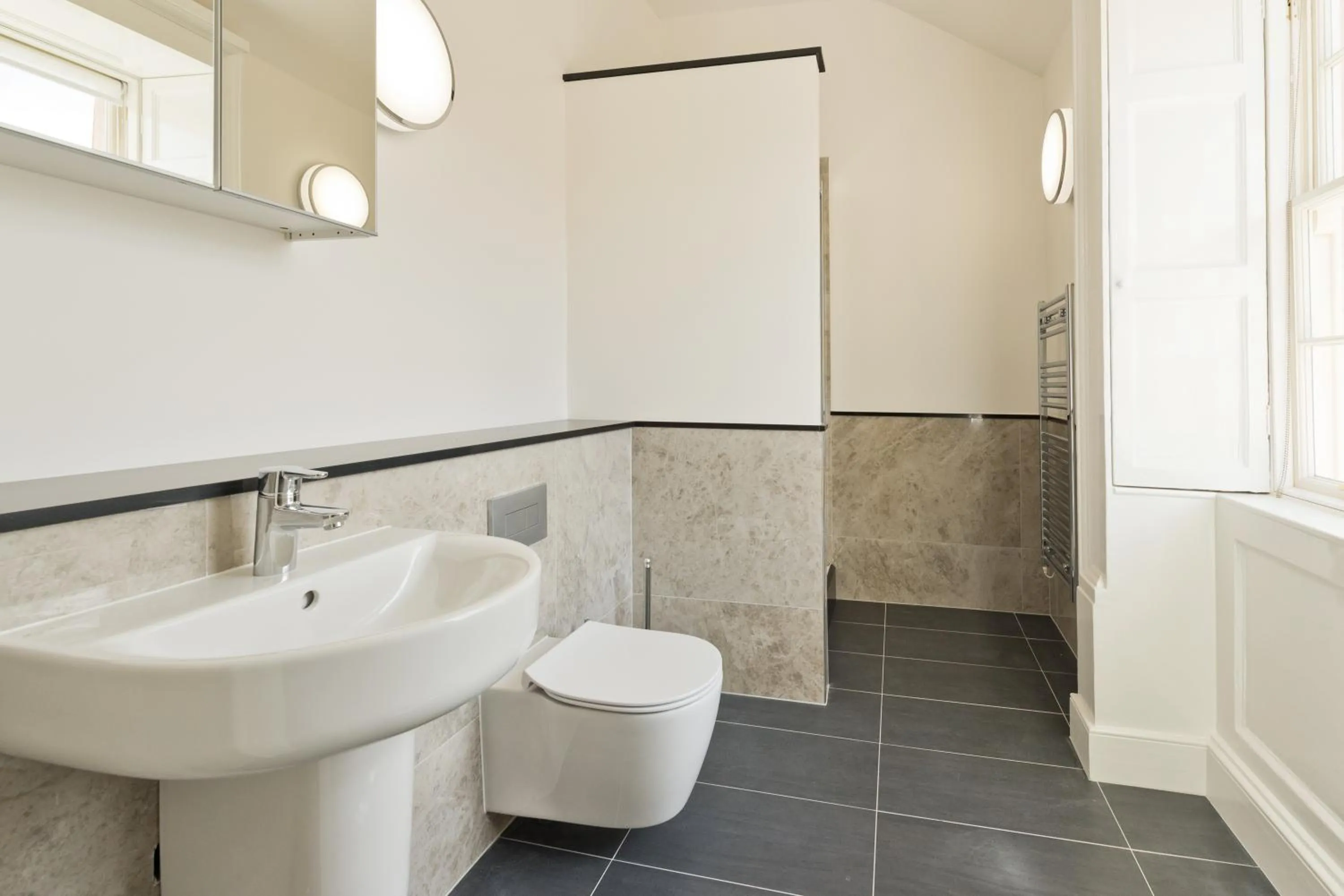 Henrietta Suites City Centre