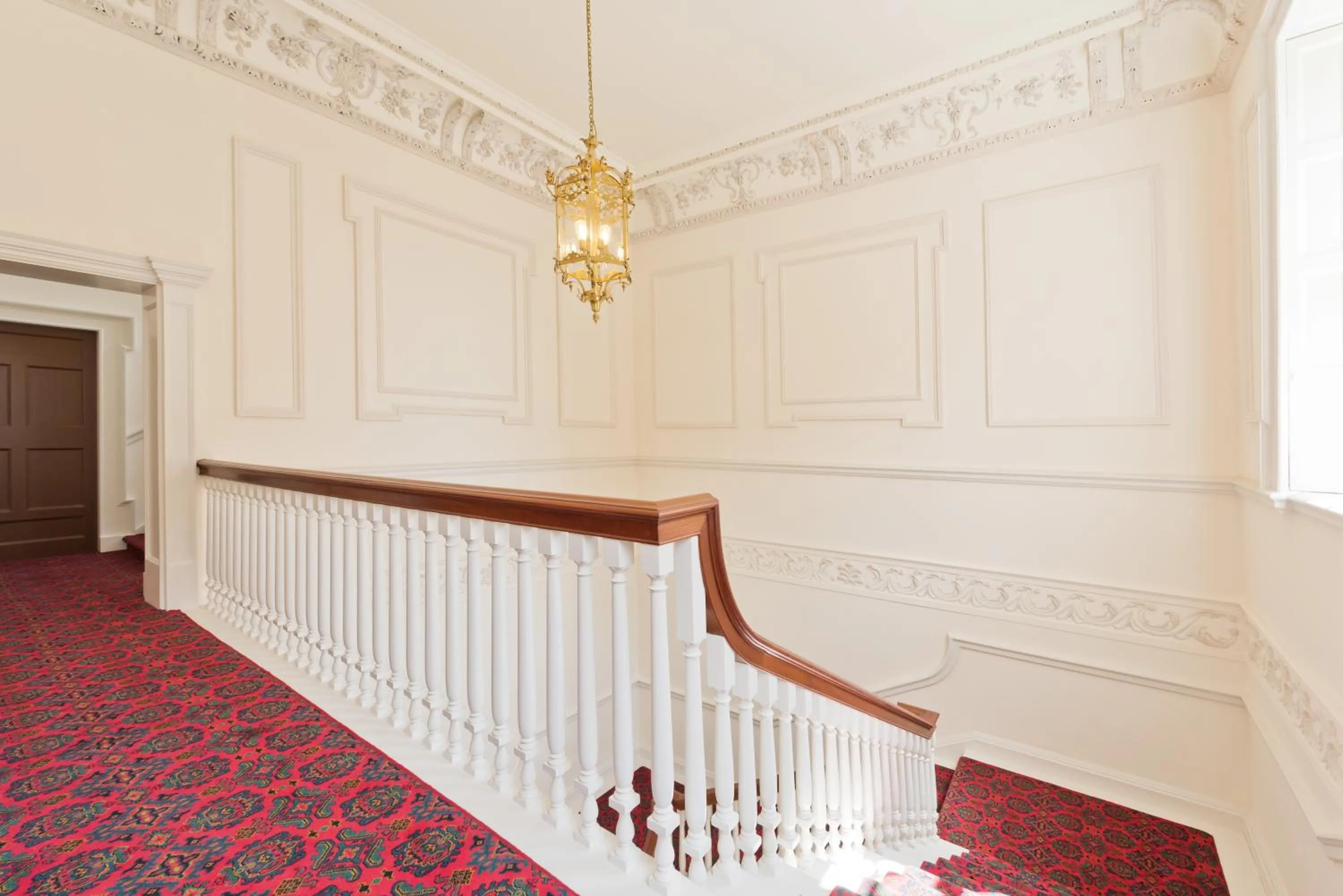 Henrietta Suites City Centre