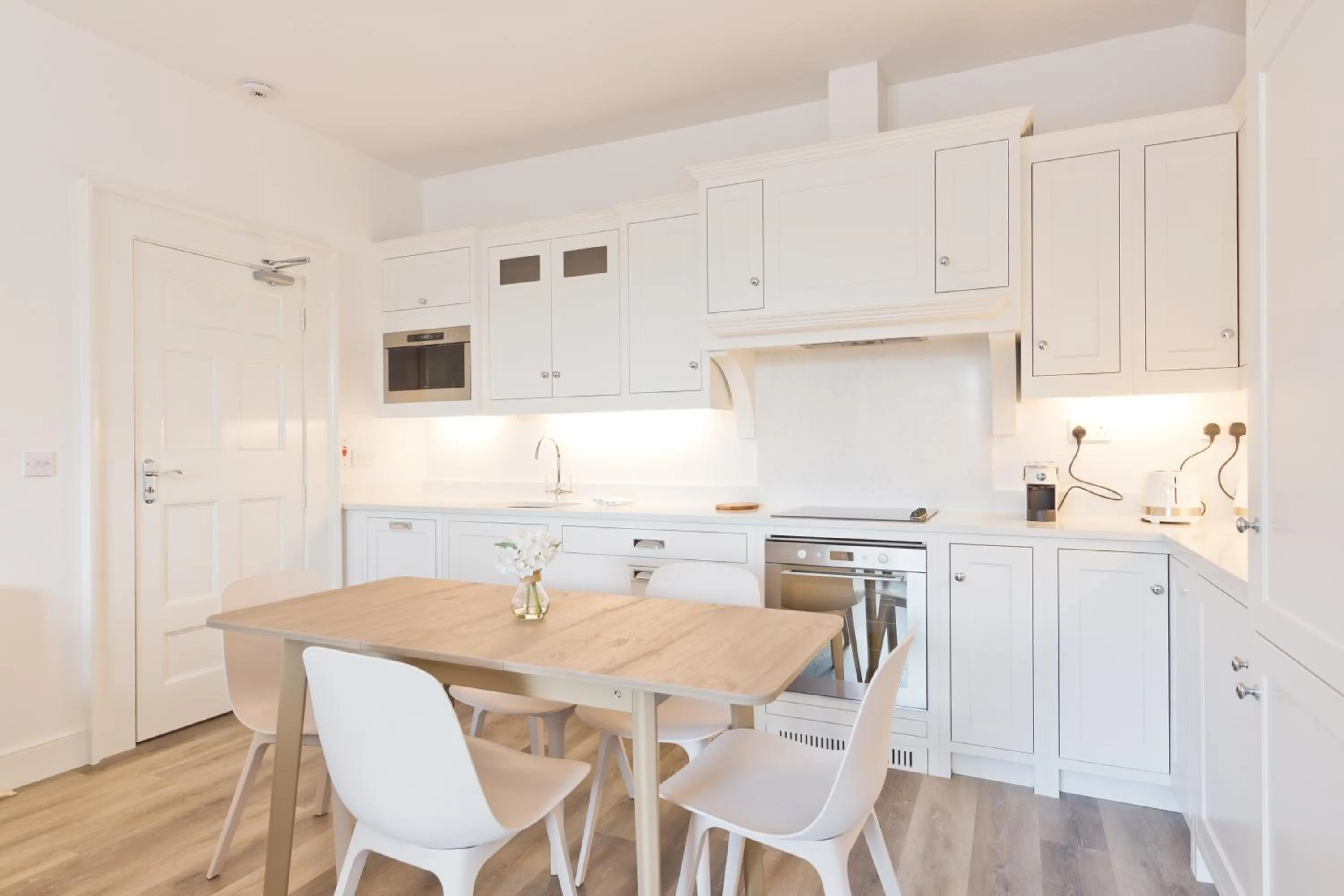 Henrietta Suites City Centre