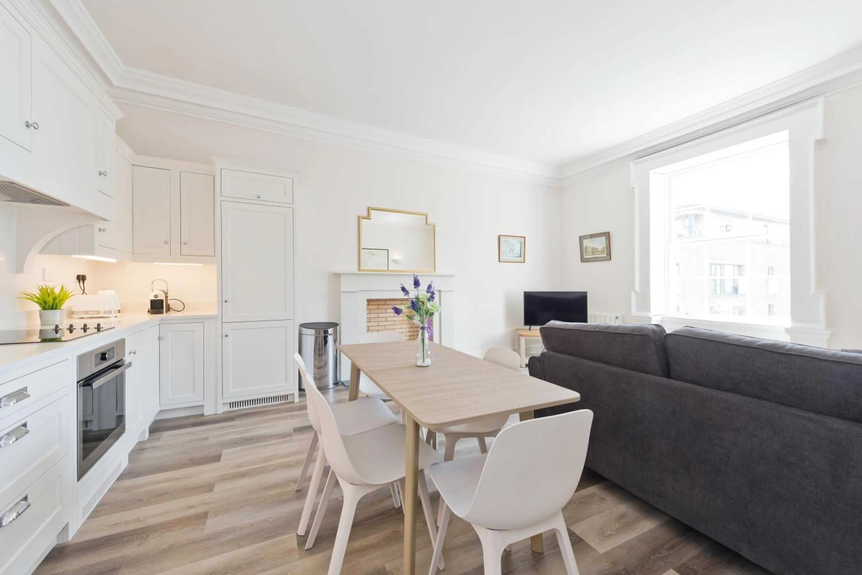 Henrietta Suites City Centre