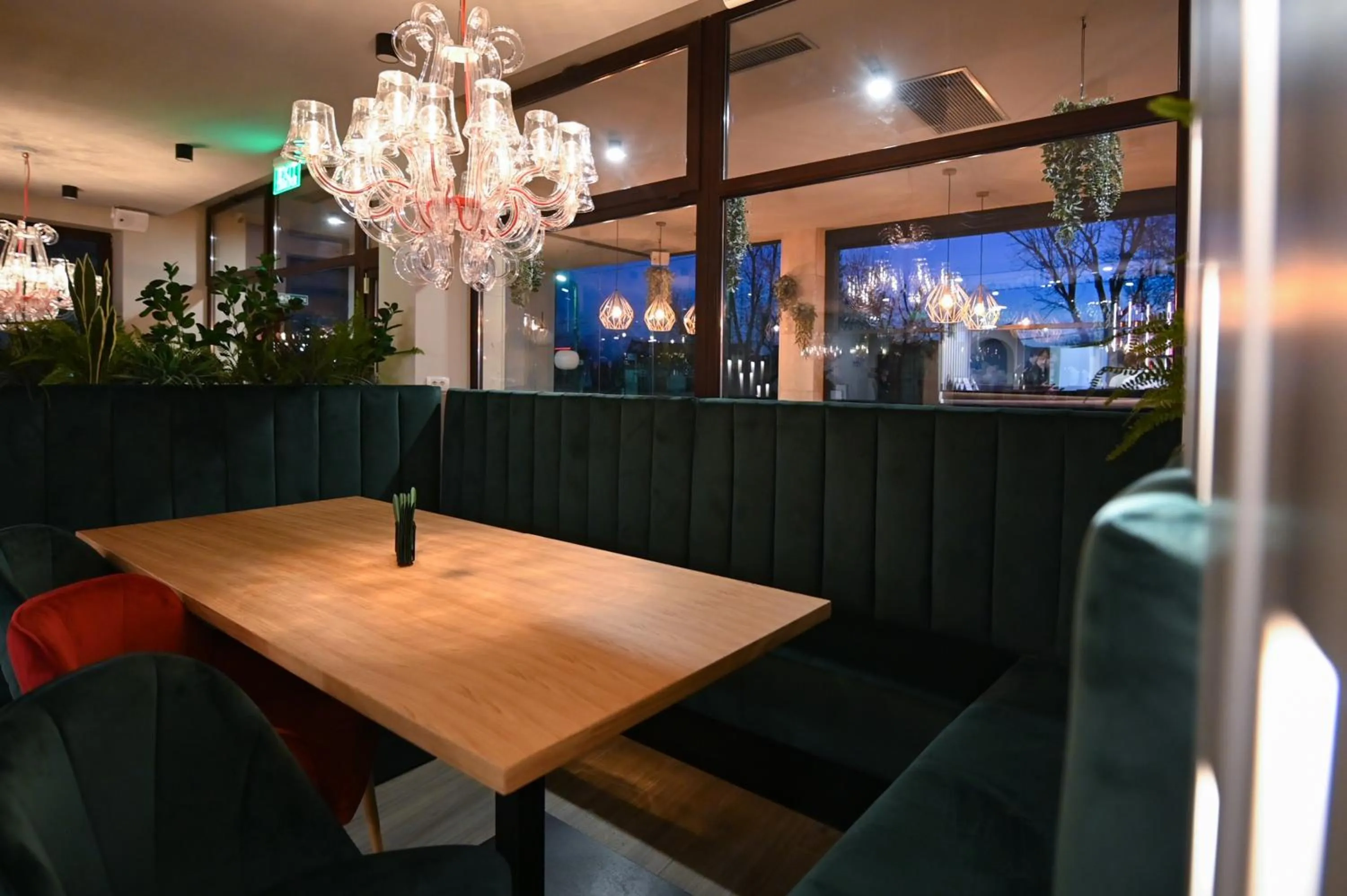 Restaurant/places to eat in Hotel Xemar