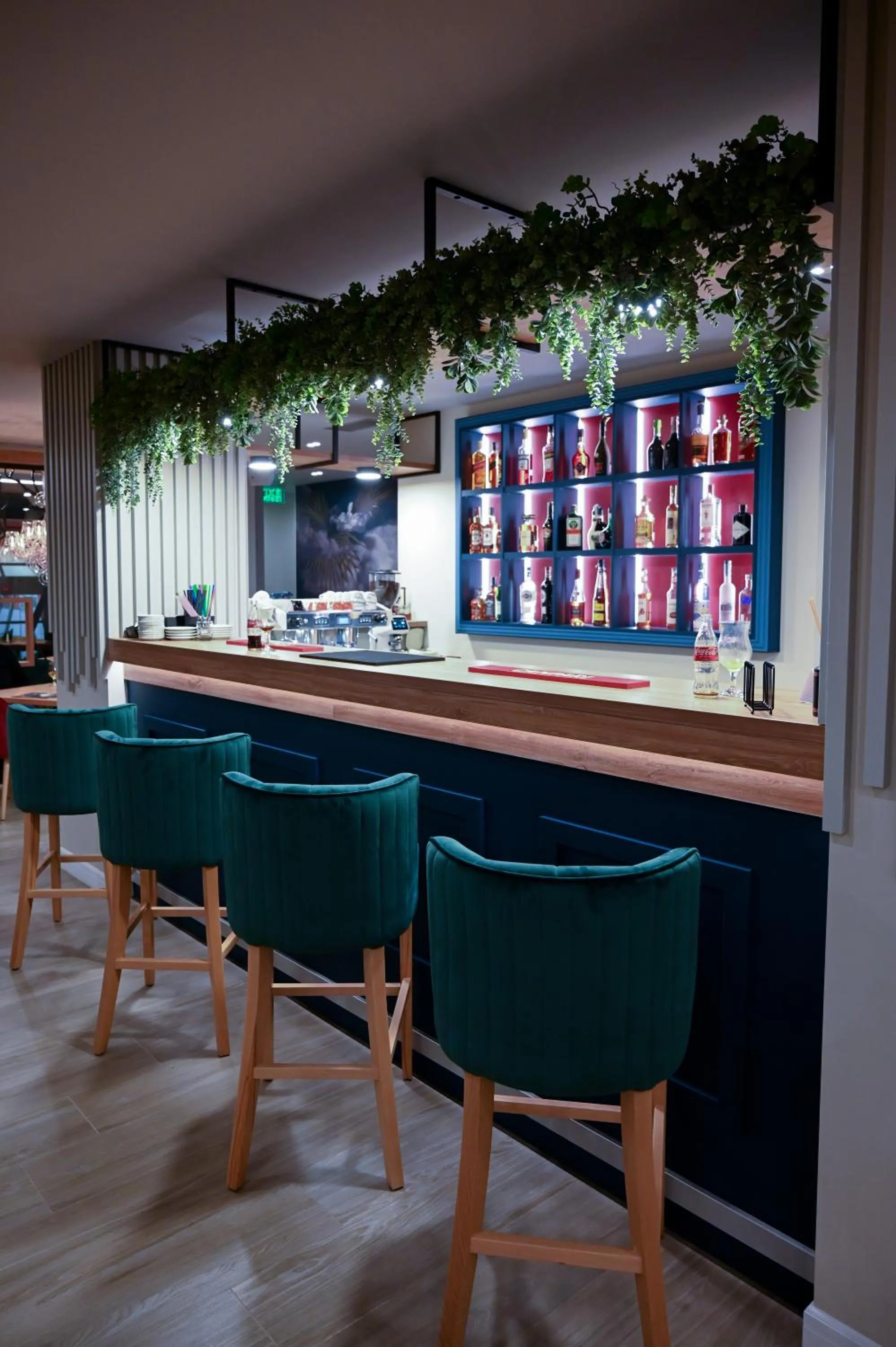 Restaurant/places to eat in Hotel Xemar