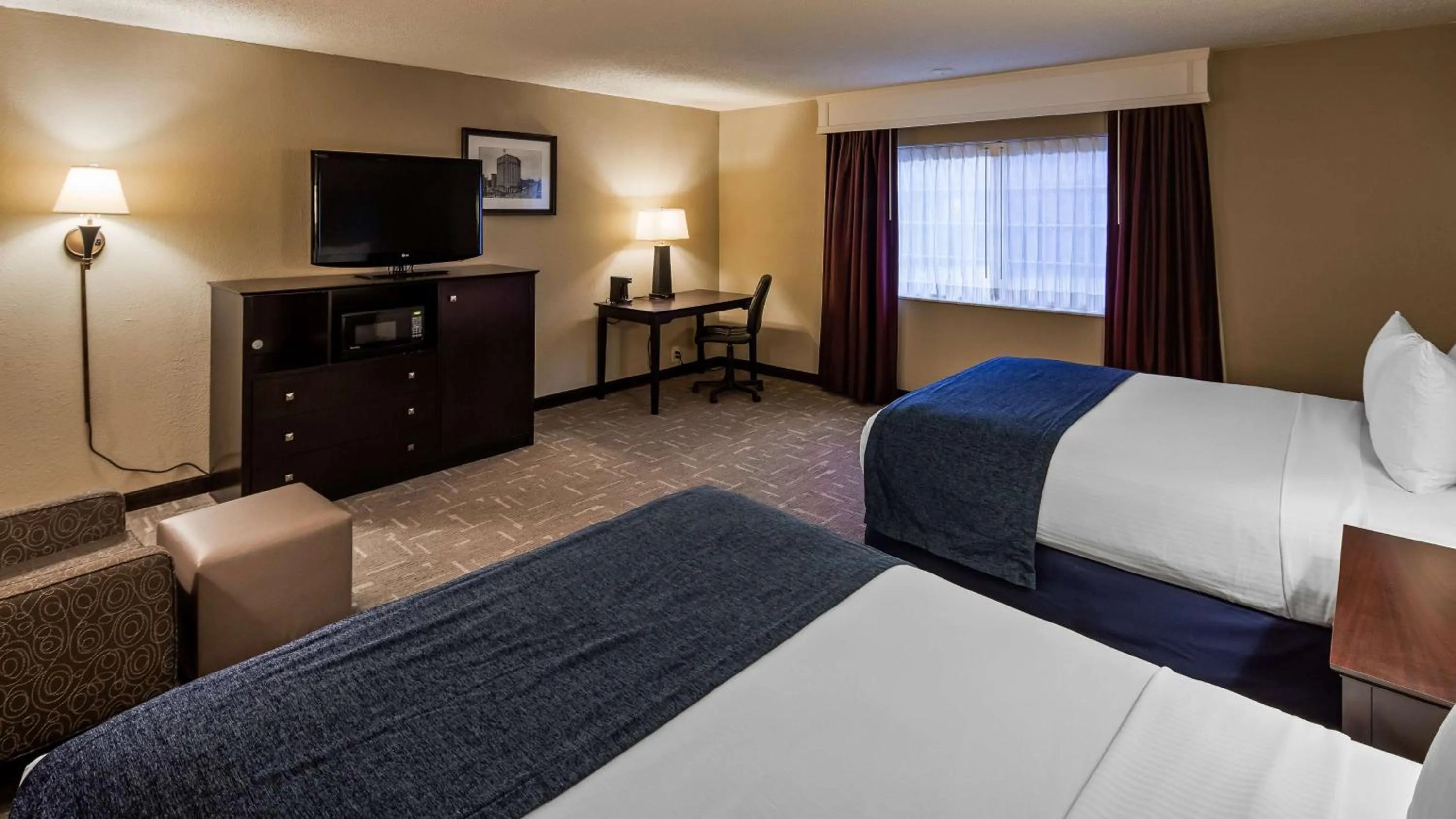 Bedroom, Bed in Best Western Greenfield Inn