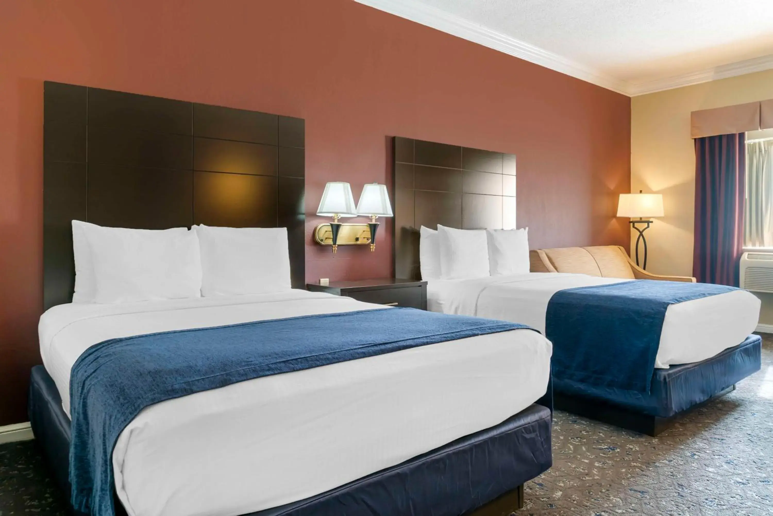 Oversize Queen room with Two Queen Beds and Sofa bed – Non Smoking in Best Western Greenfield Inn Oversize Queen room with Two Queen Beds and Sofa bed – Non Smoking in Best Western Greenfield Inn