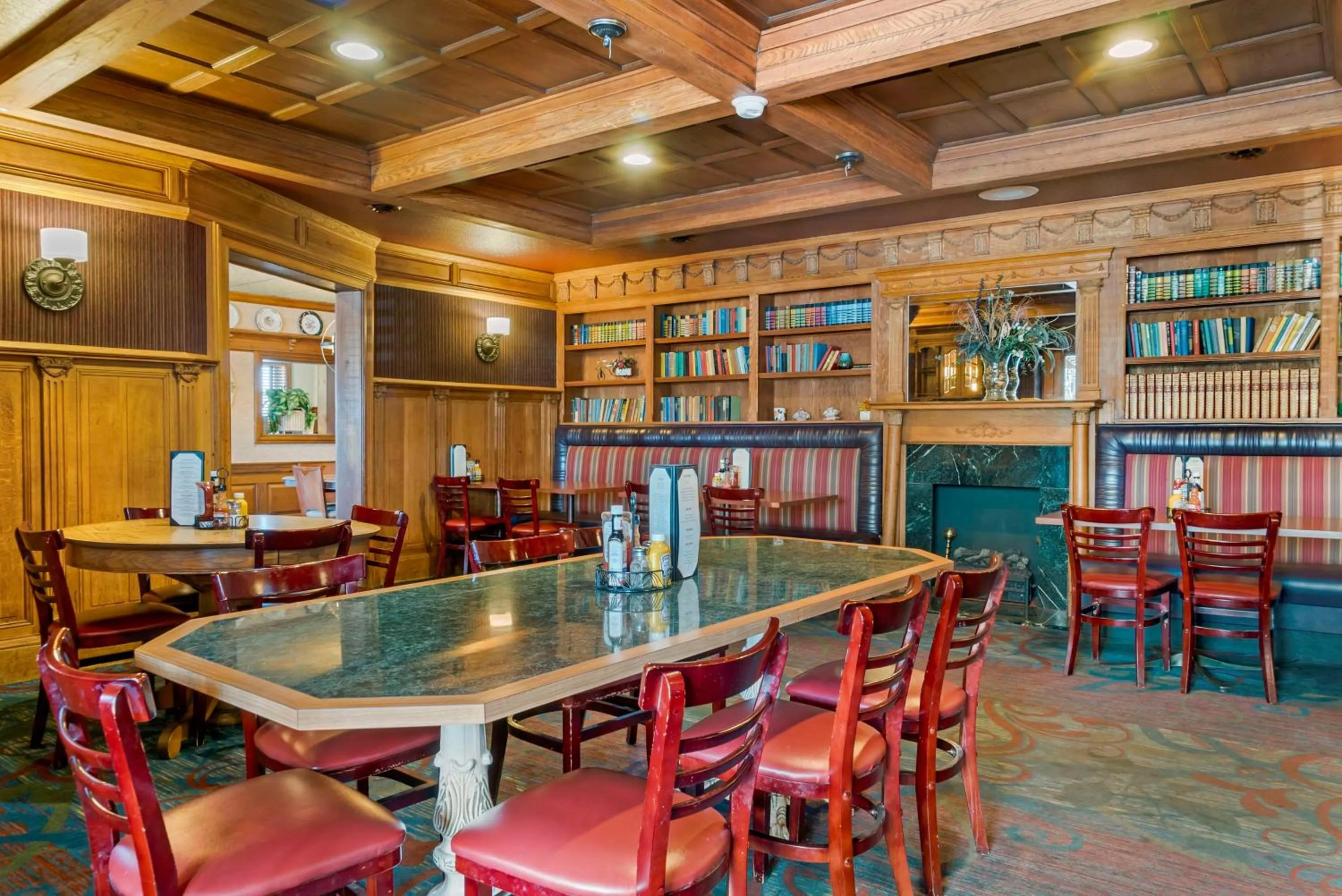 Restaurant/places to eat in Best Western Greenfield Inn