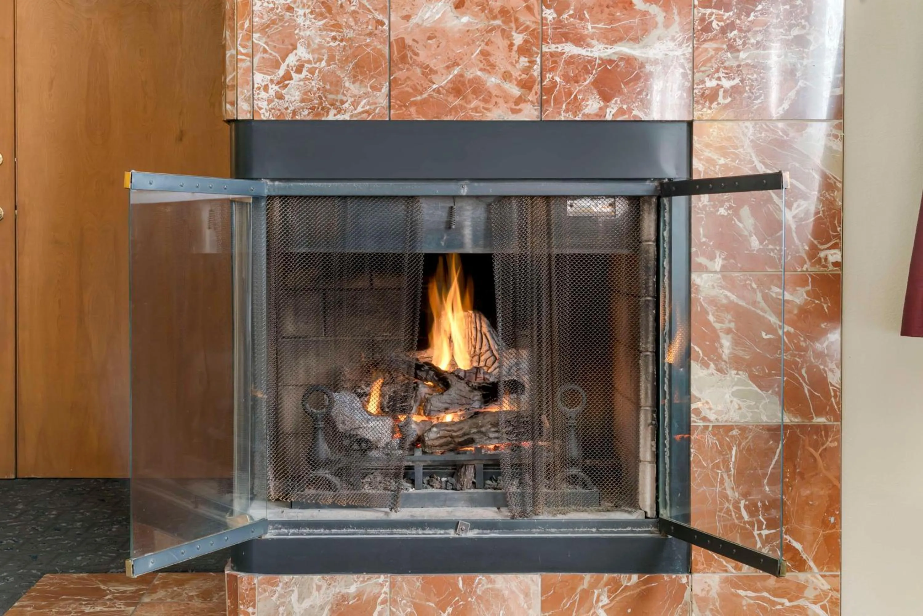 Bedroom in Best Western Greenfield Inn