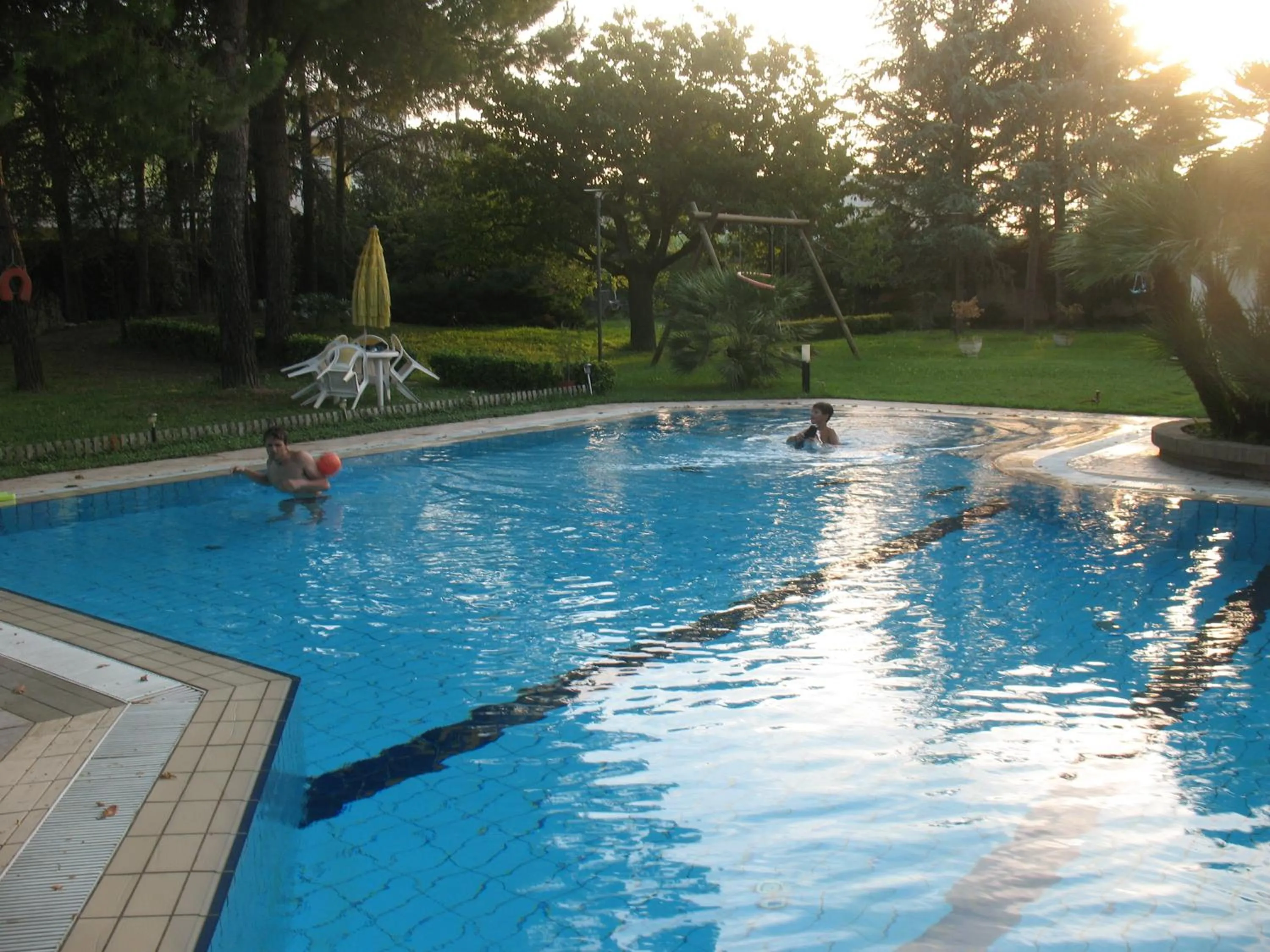 Swimming pool in B&B Villa Maria