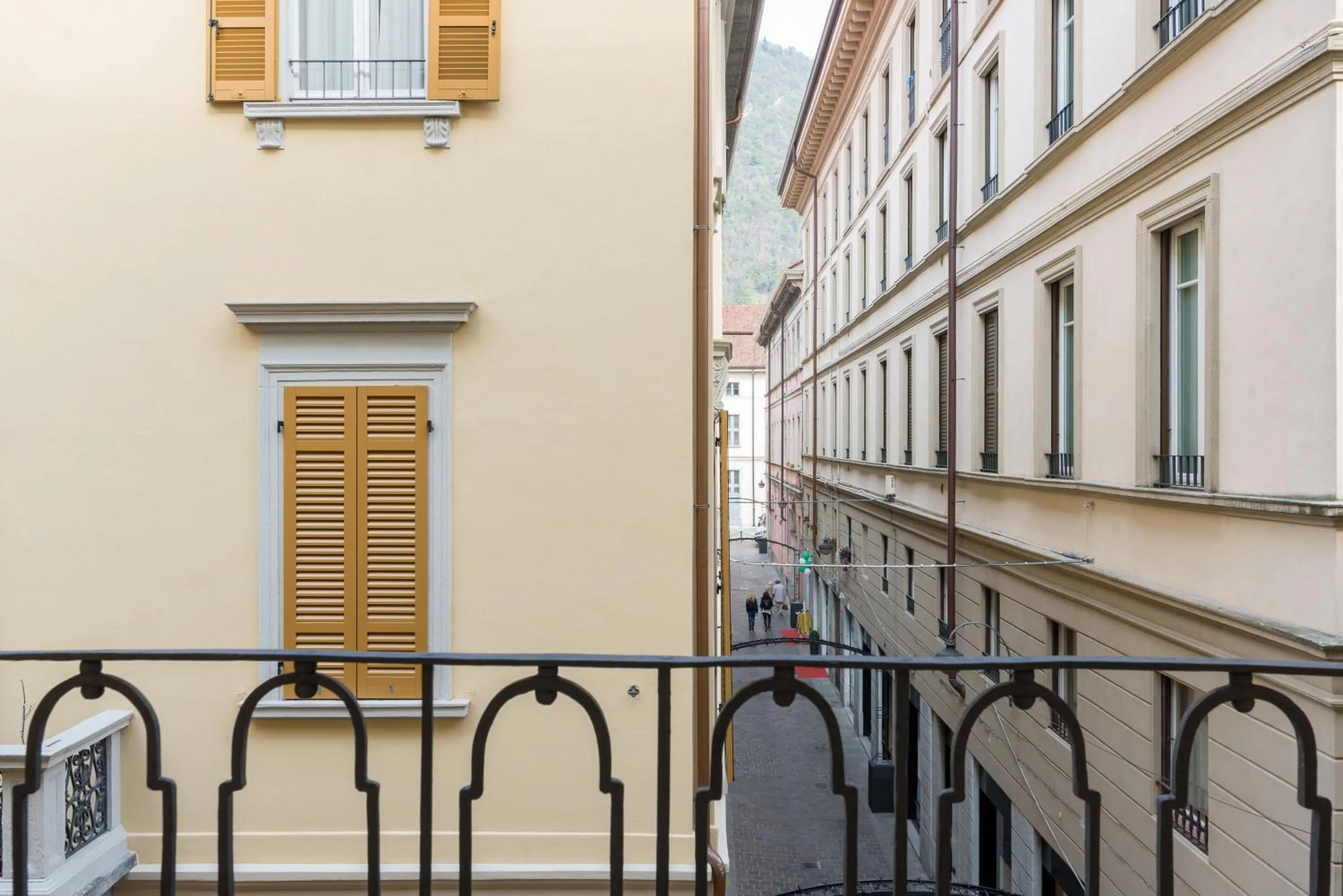 Duomo Luxury Suite - by MyHomeInComo