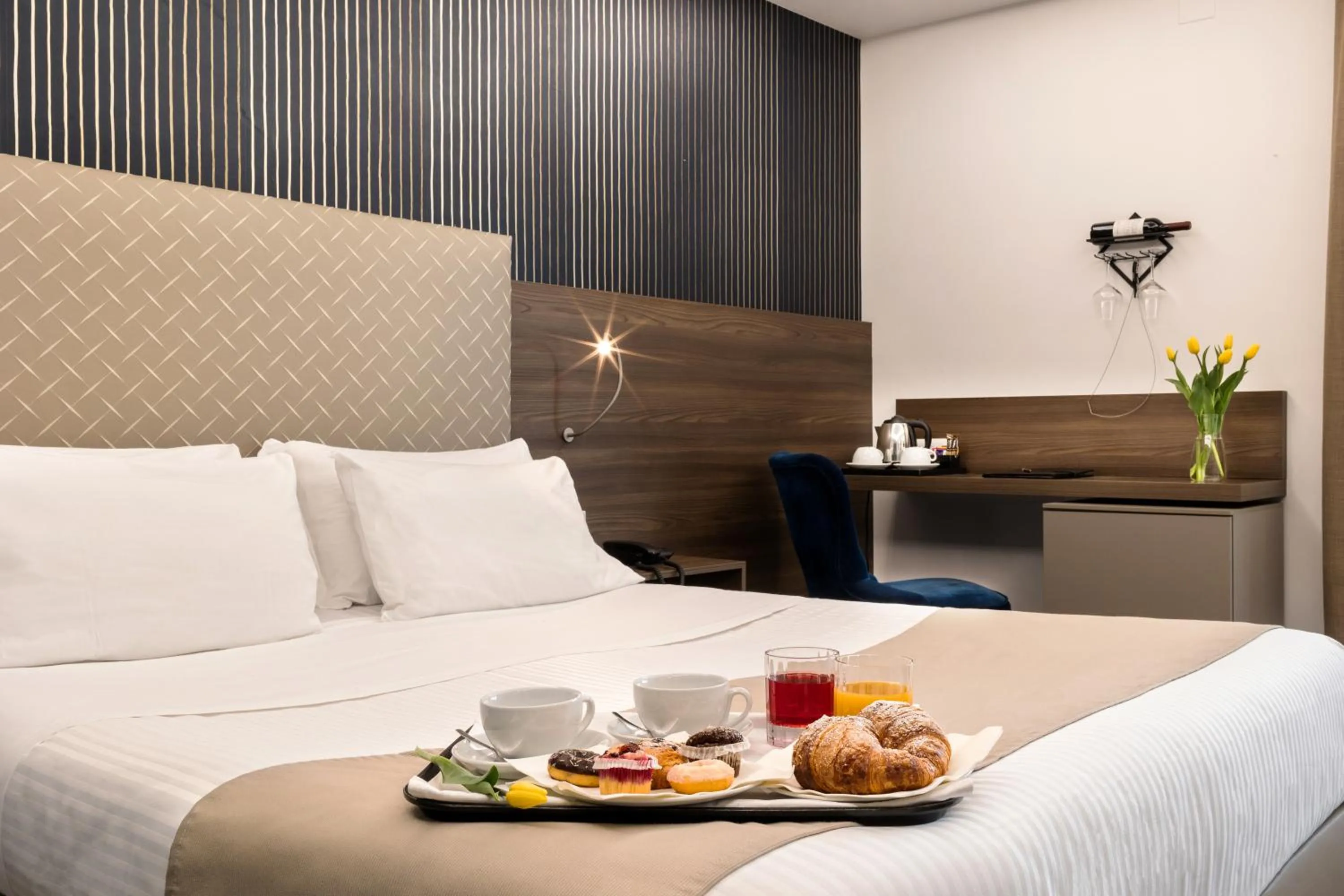 Breakfast, Bed in Likò Resort