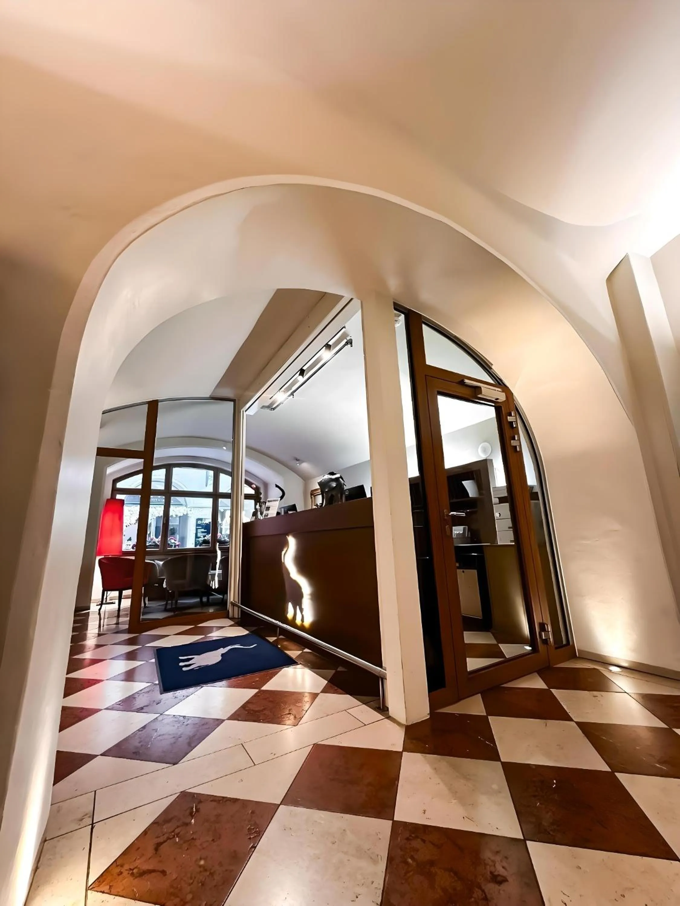 Lobby or reception in Hotel Elefant Family Business