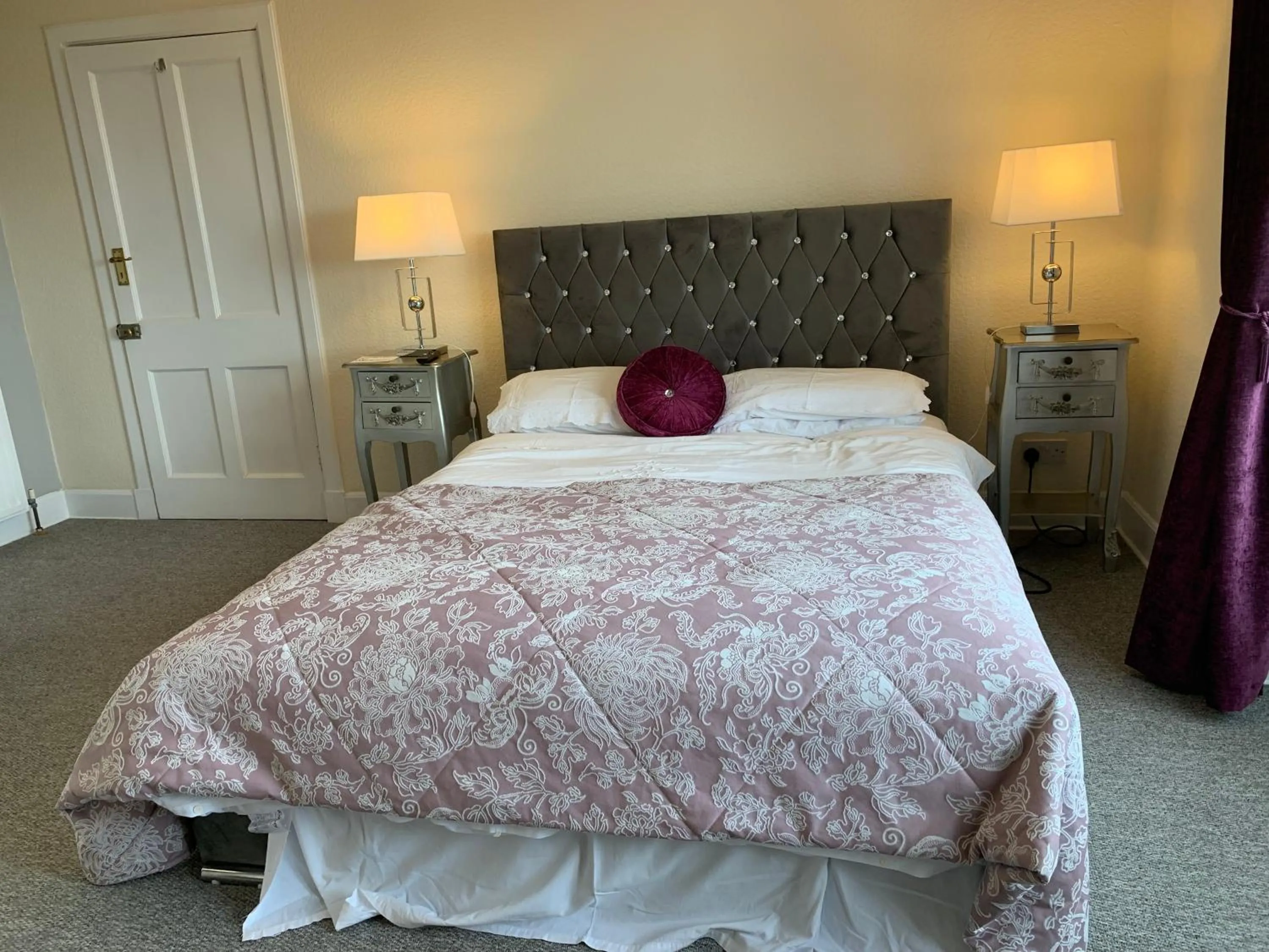 Bed in "Stunning Sea-Views" at Wetherby Nairn