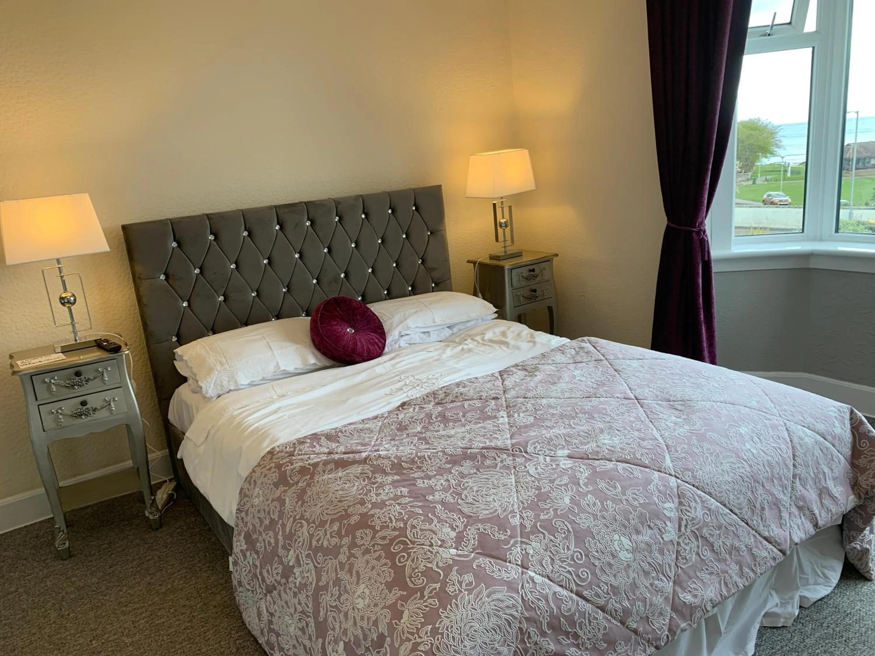 Bed in "Stunning Sea-Views" at Wetherby Nairn