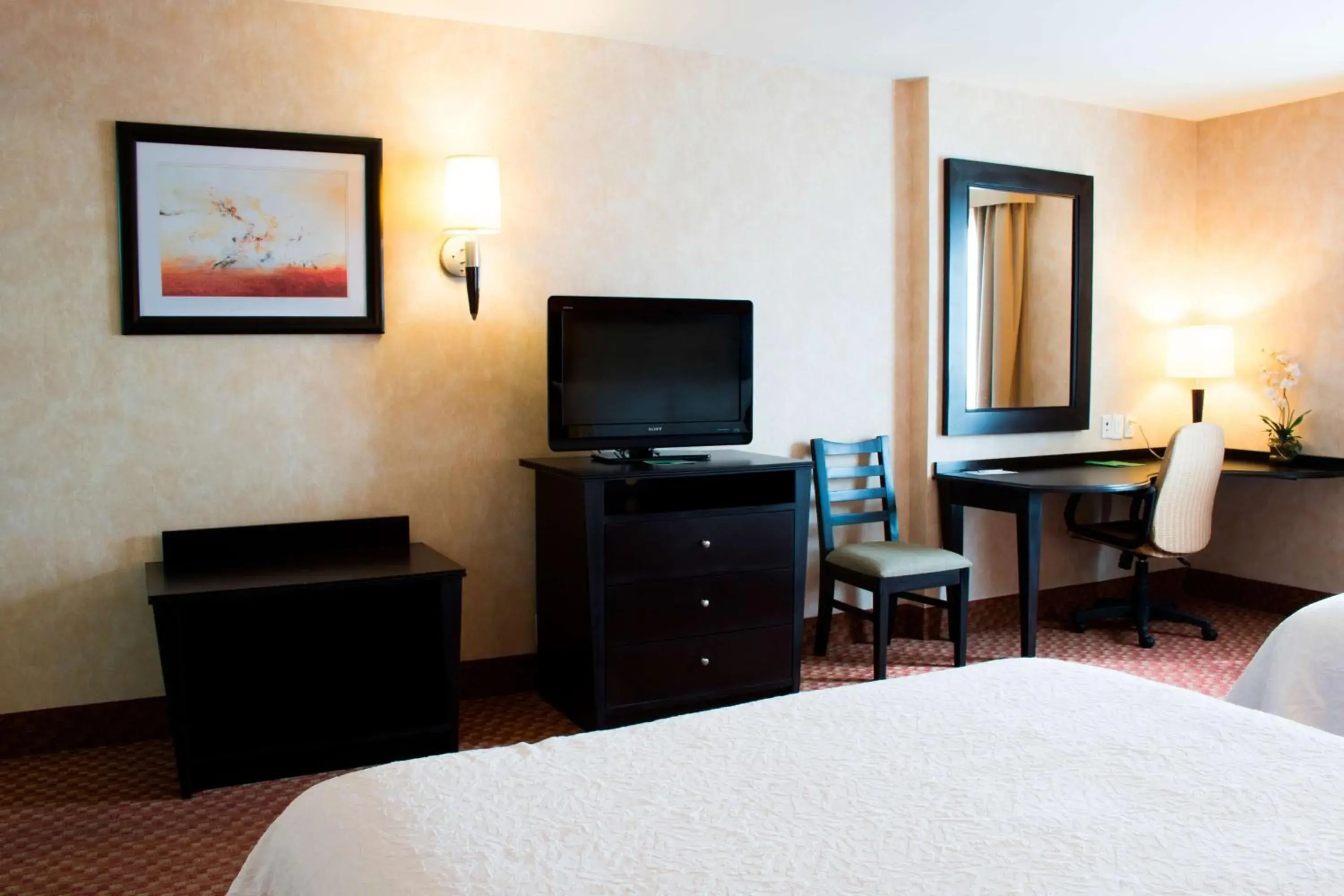 Room with Two Queen Beds - Non-Smoking in Hampton Inn by Hilton Ciudad Victoria Room with Two Queen Beds - Non-Smoking in Hampton Inn by Hilton Ciudad Victoria