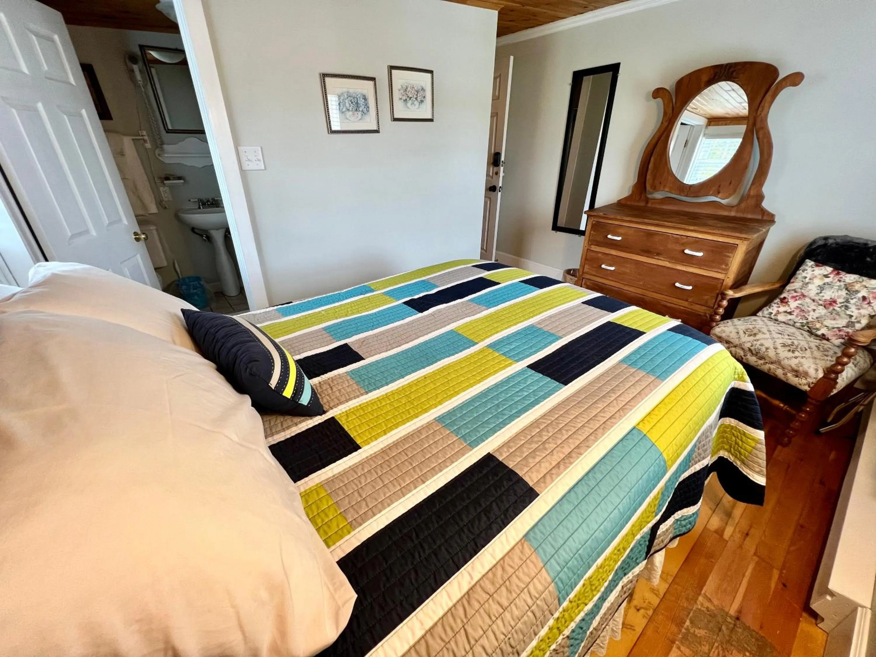 Bed in Bishop White Manor